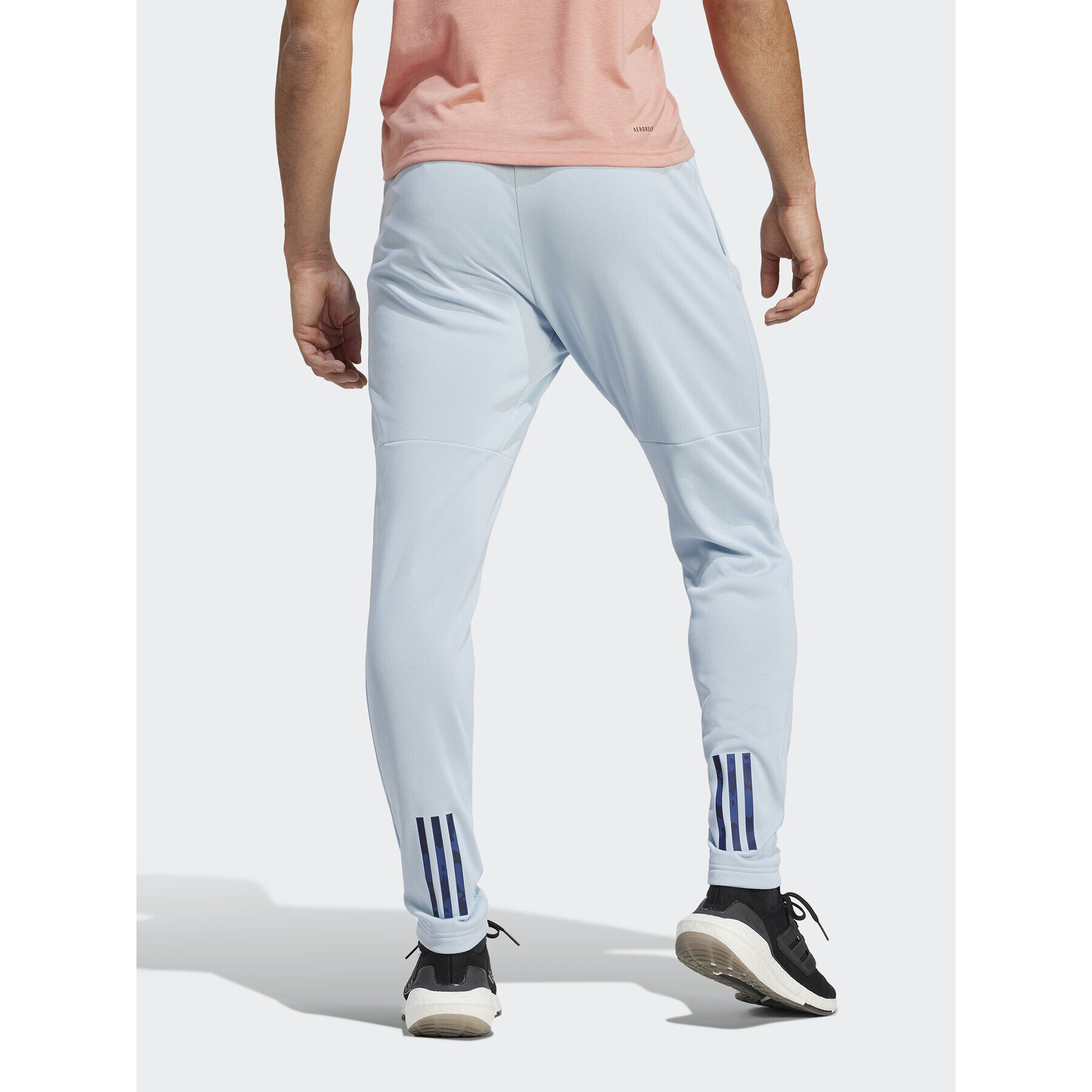 adidas Долнище анцуг Train Essentials Seasonal Training HZ3111 Син Regular Fit - Pepit.bg