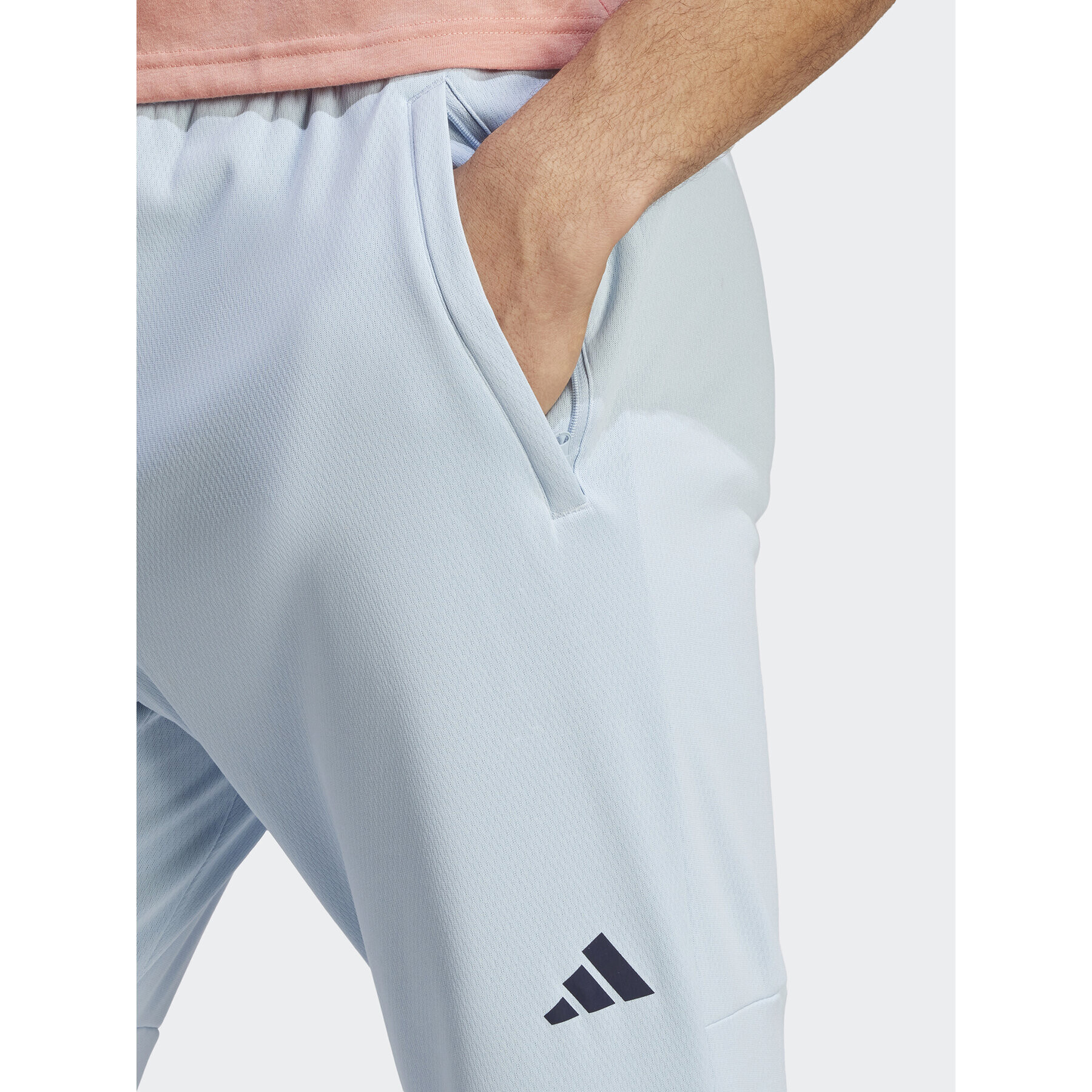 adidas Долнище анцуг Train Essentials Seasonal Training HZ3111 Син Regular Fit - Pepit.bg