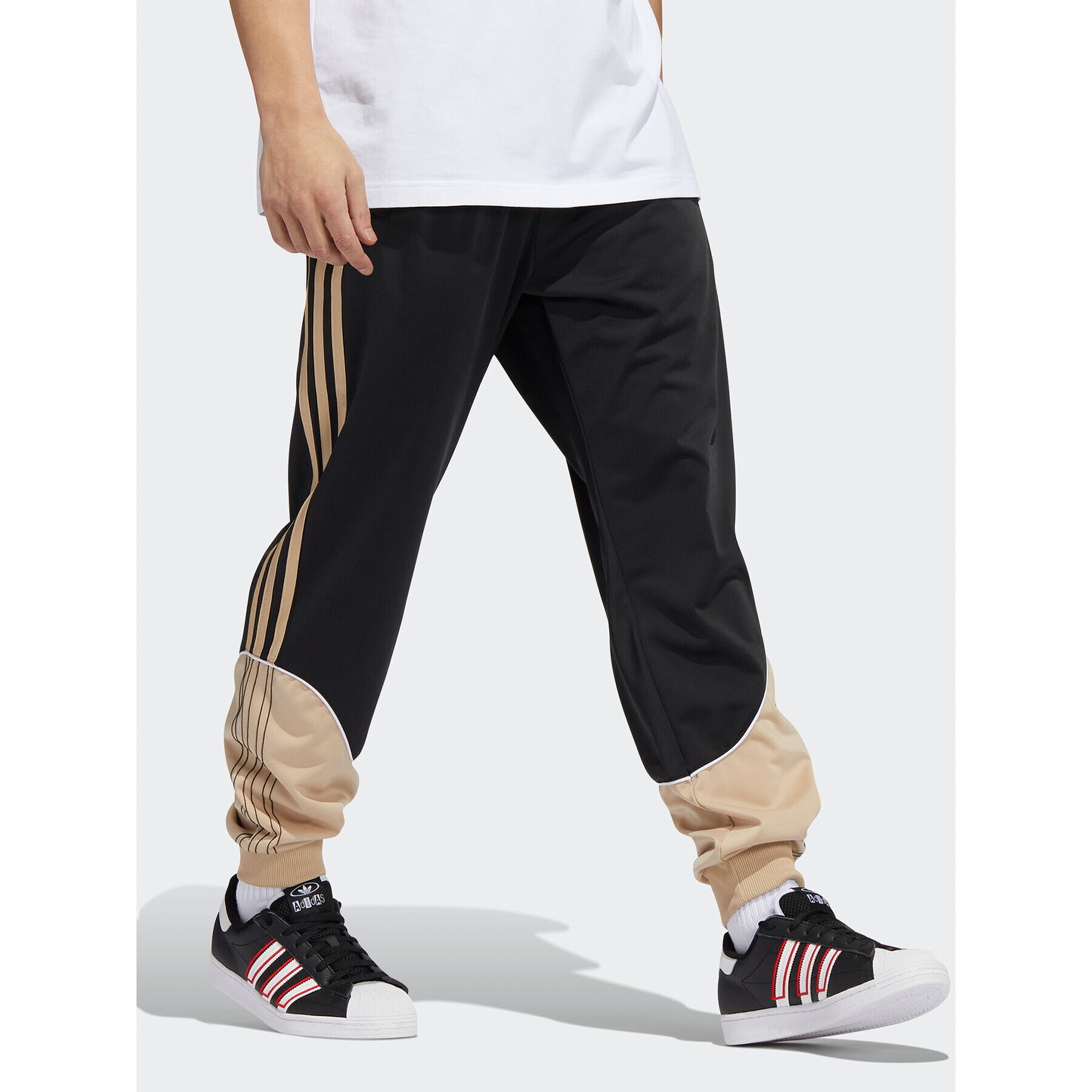 adidas Долнище анцуг Tricot Sst HI3004 Черен Regular Fit - Pepit.bg