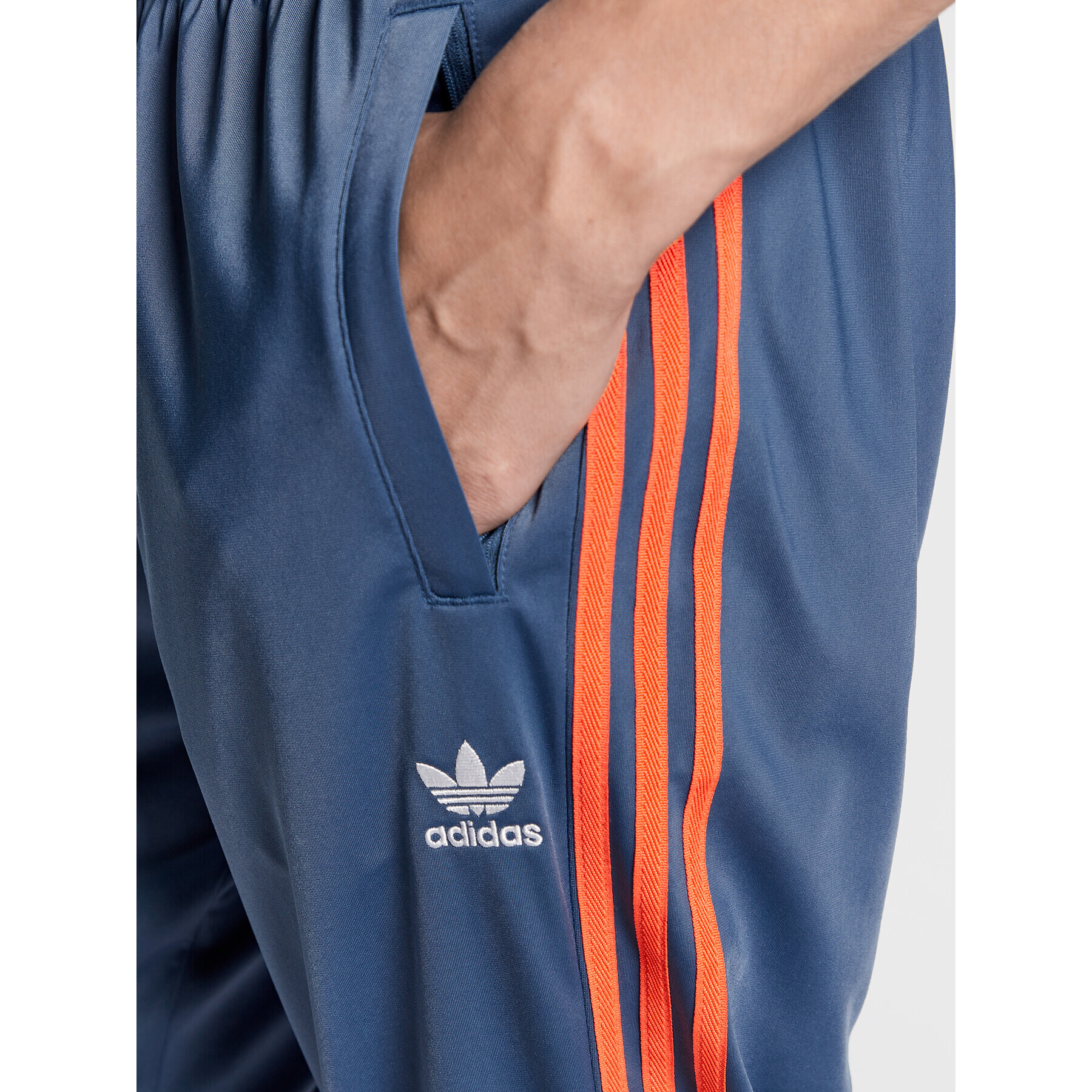 adidas Долнище анцуг Tricot Sst HI3007 Син Regular Fit - Pepit.bg