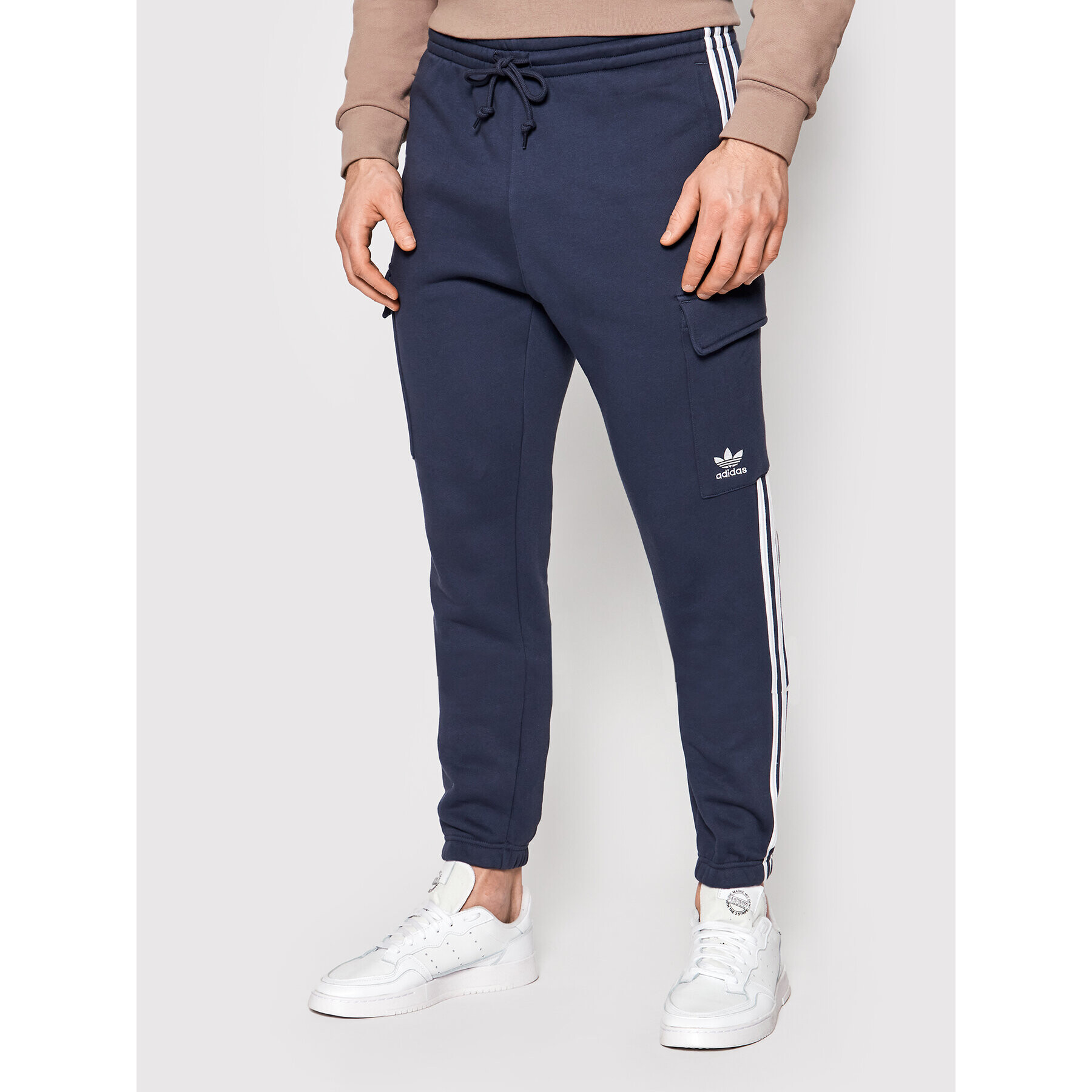 adidas Долнище анцуг adicolor Classics 3-Stripes Cargo HG4828 Тъмносин Slim Fit - Pepit.bg