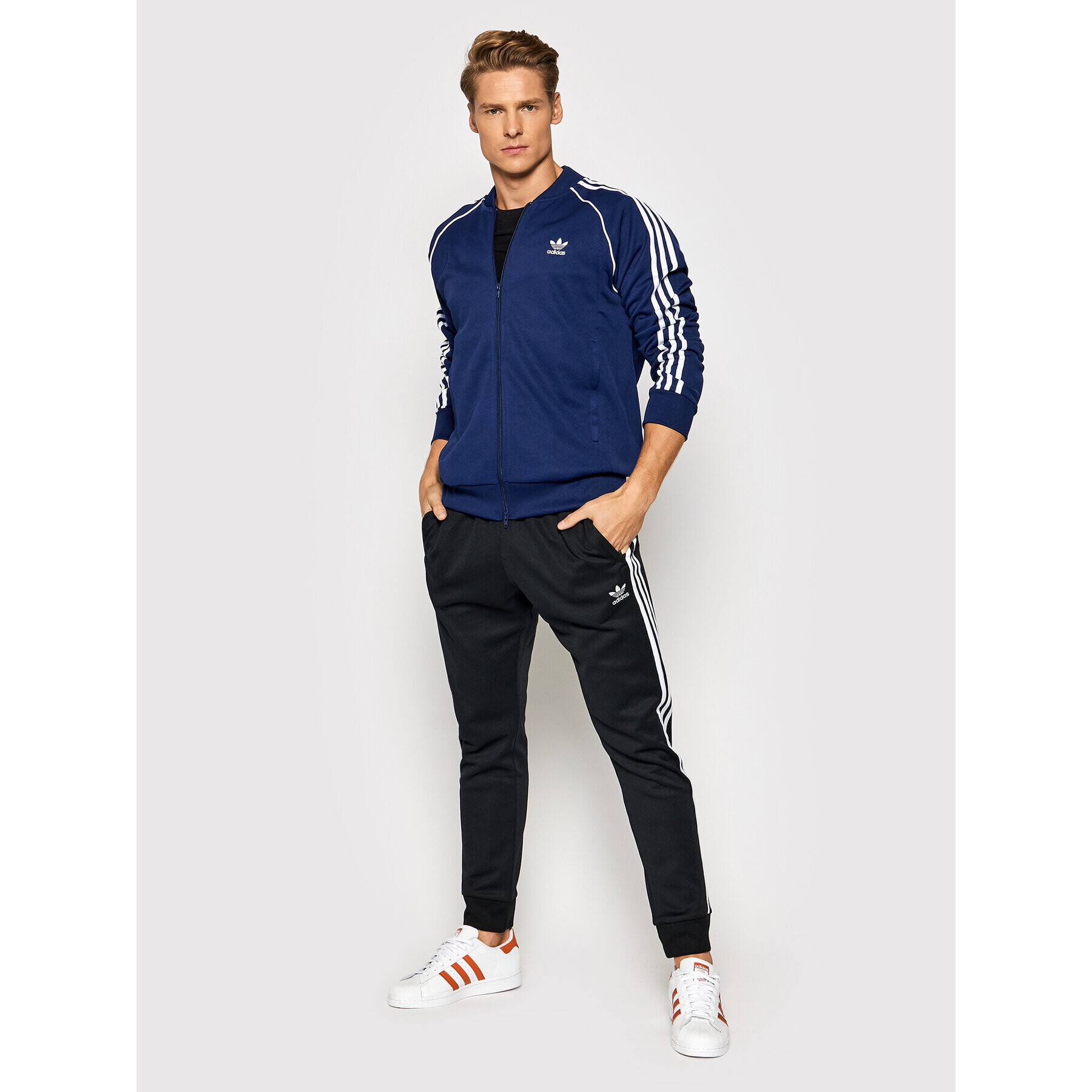 adidas Долнище анцуг adicolor Classics GF0210 Черен Slim Fit - Pepit.bg