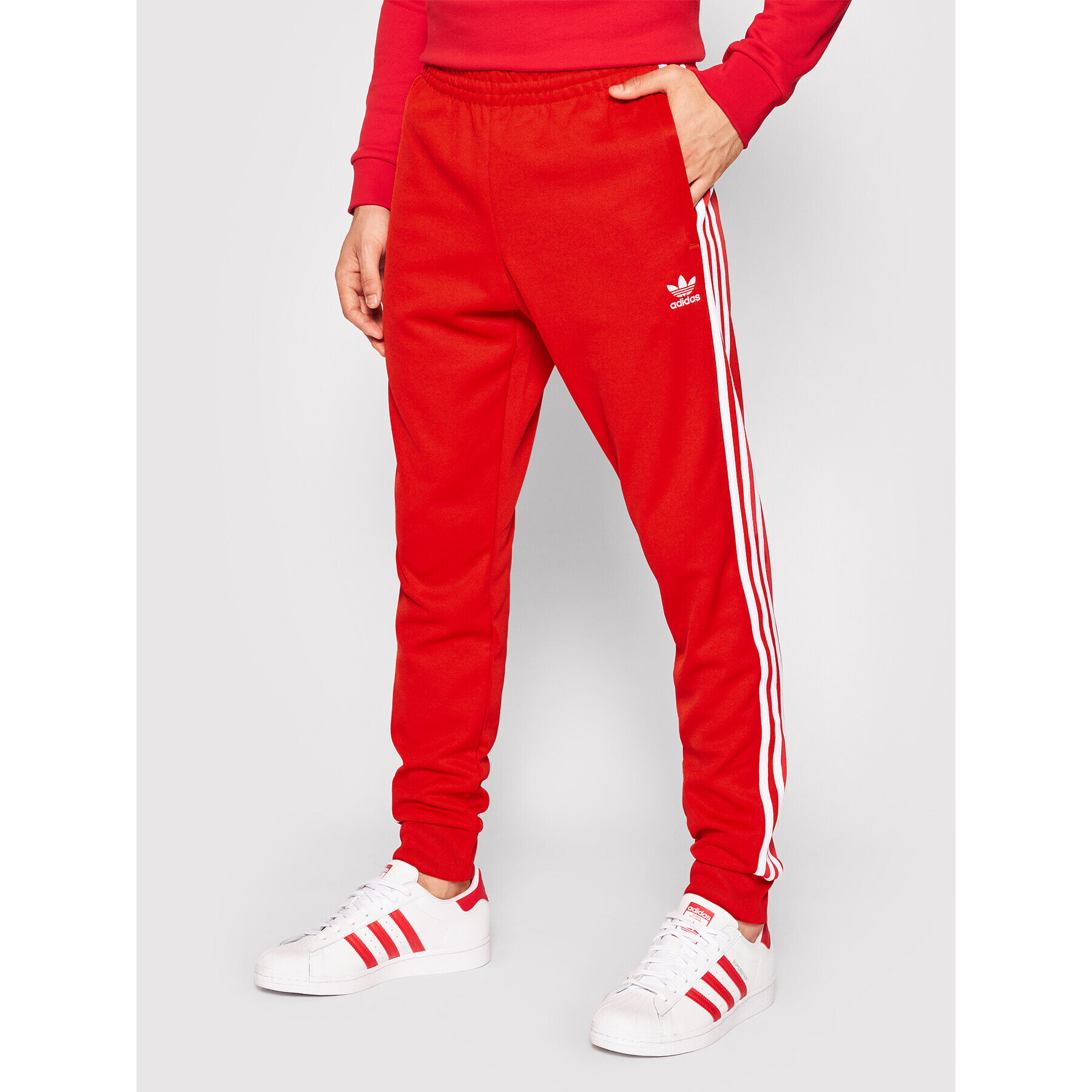 adidas Долнище анцуг adicolor Classics H06713 Червен Slim Fit - Pepit.bg