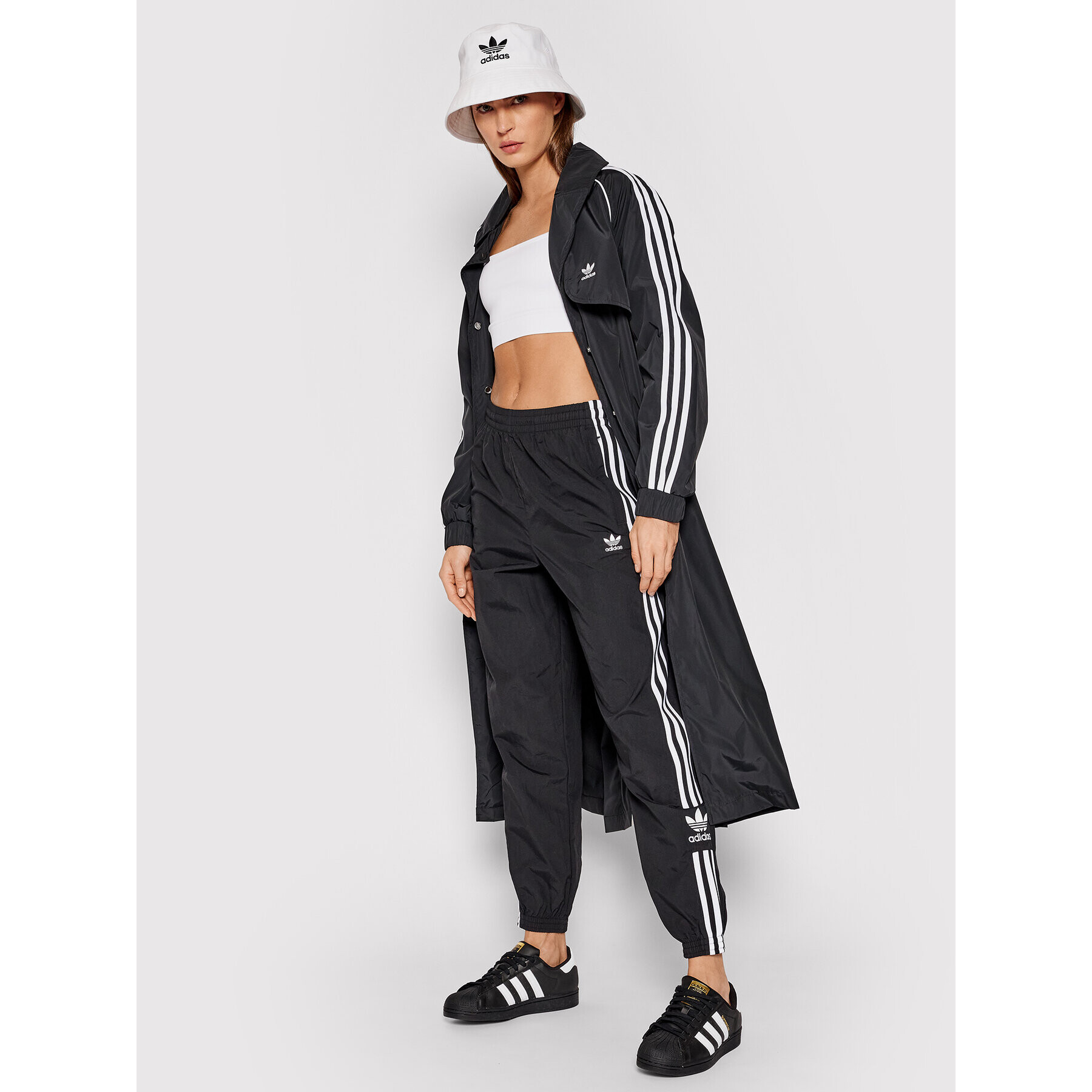 adidas Долнище анцуг adicolor Classics Lock-Up Track H20547 Черен Regular Fit - Pepit.bg