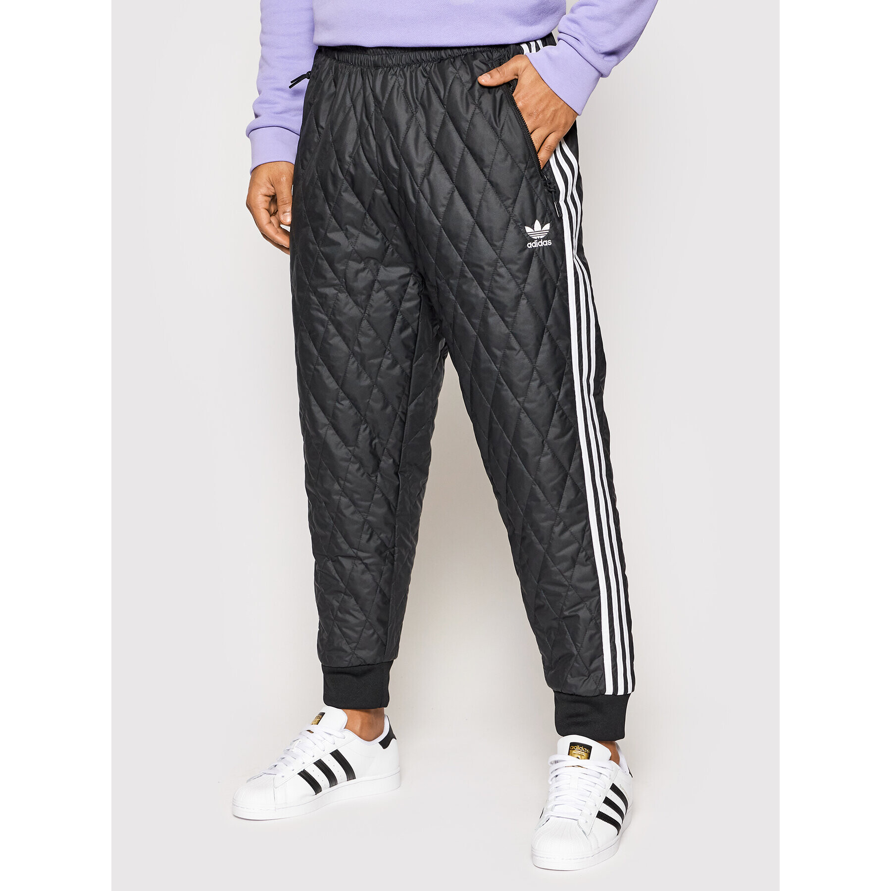 adidas Долнище анцуг adicolor Classics Sst Quilted H11429 Черен Regular Fit - Pepit.bg