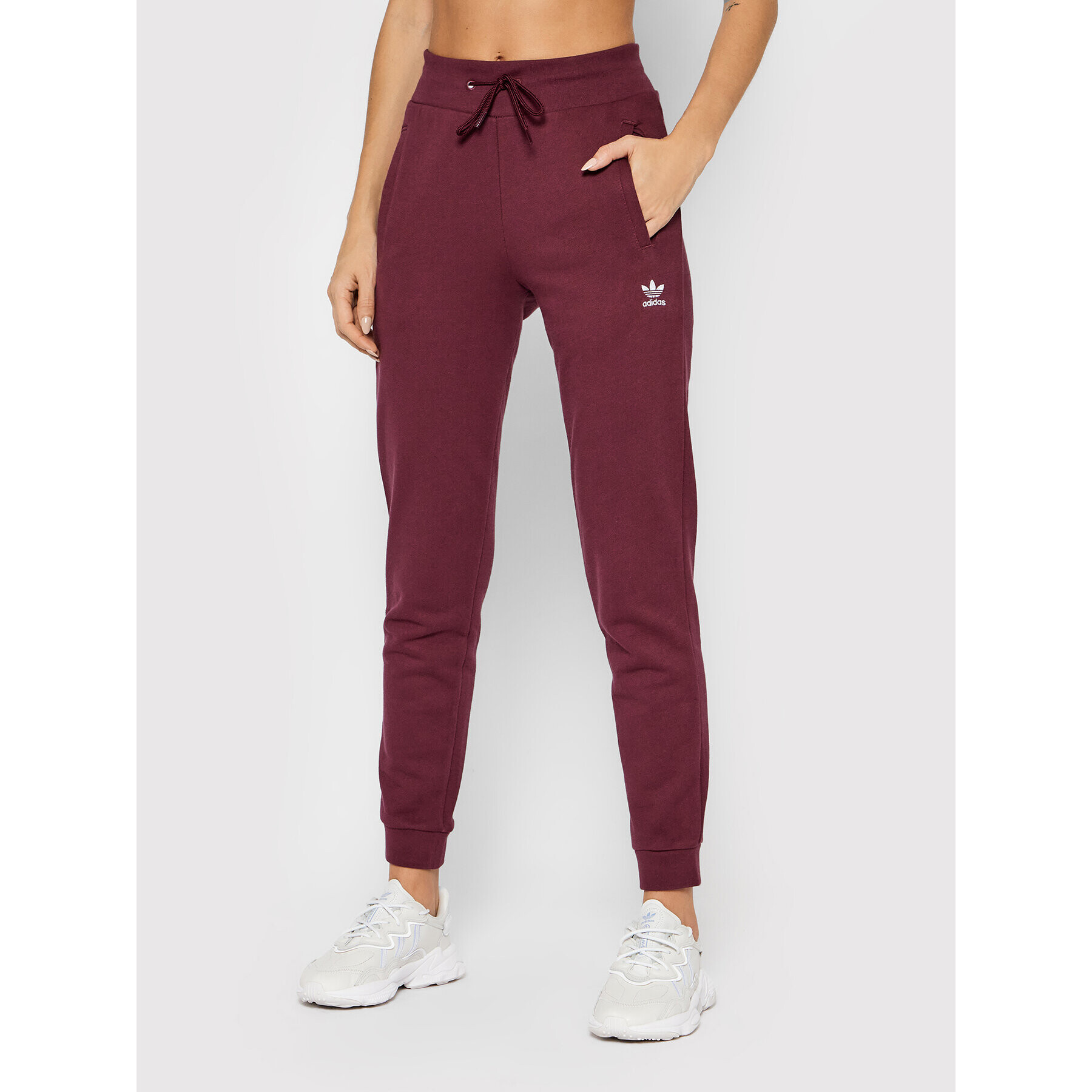 adidas Долнище анцуг adicolor Essentials H37879 Бордо Slim Fit - Pepit.bg