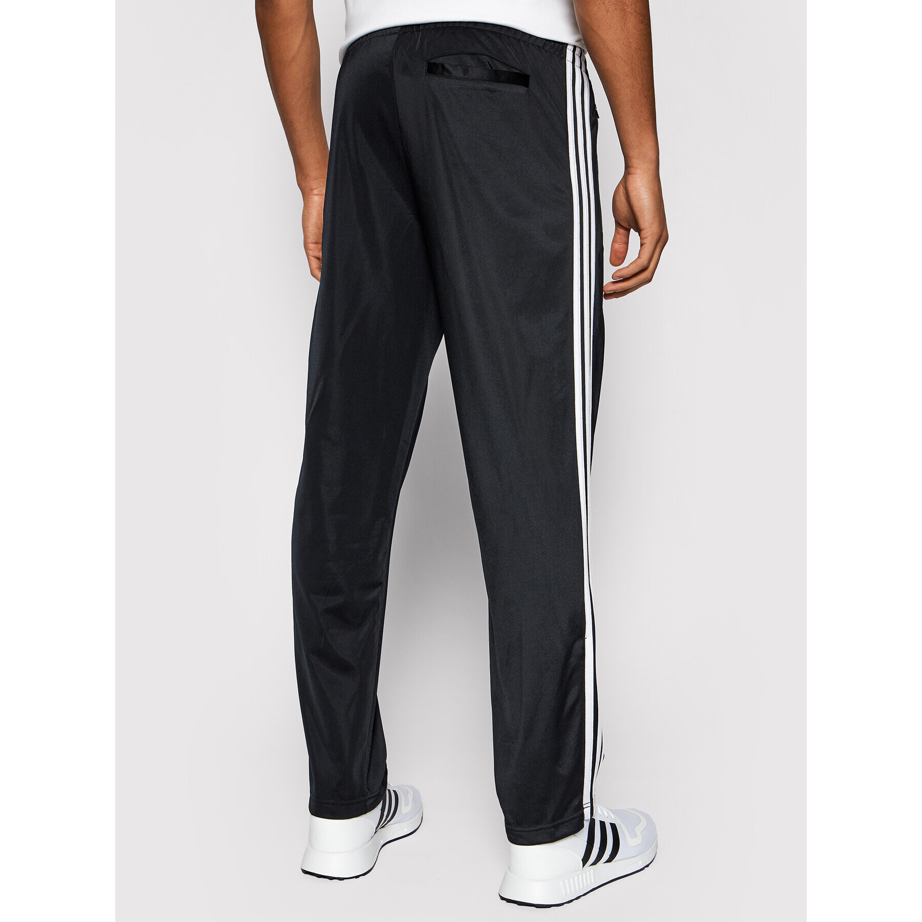 adidas Долнище анцуг adicolor Firebird Tp GN3517 Черен Regular Fit - Pepit.bg