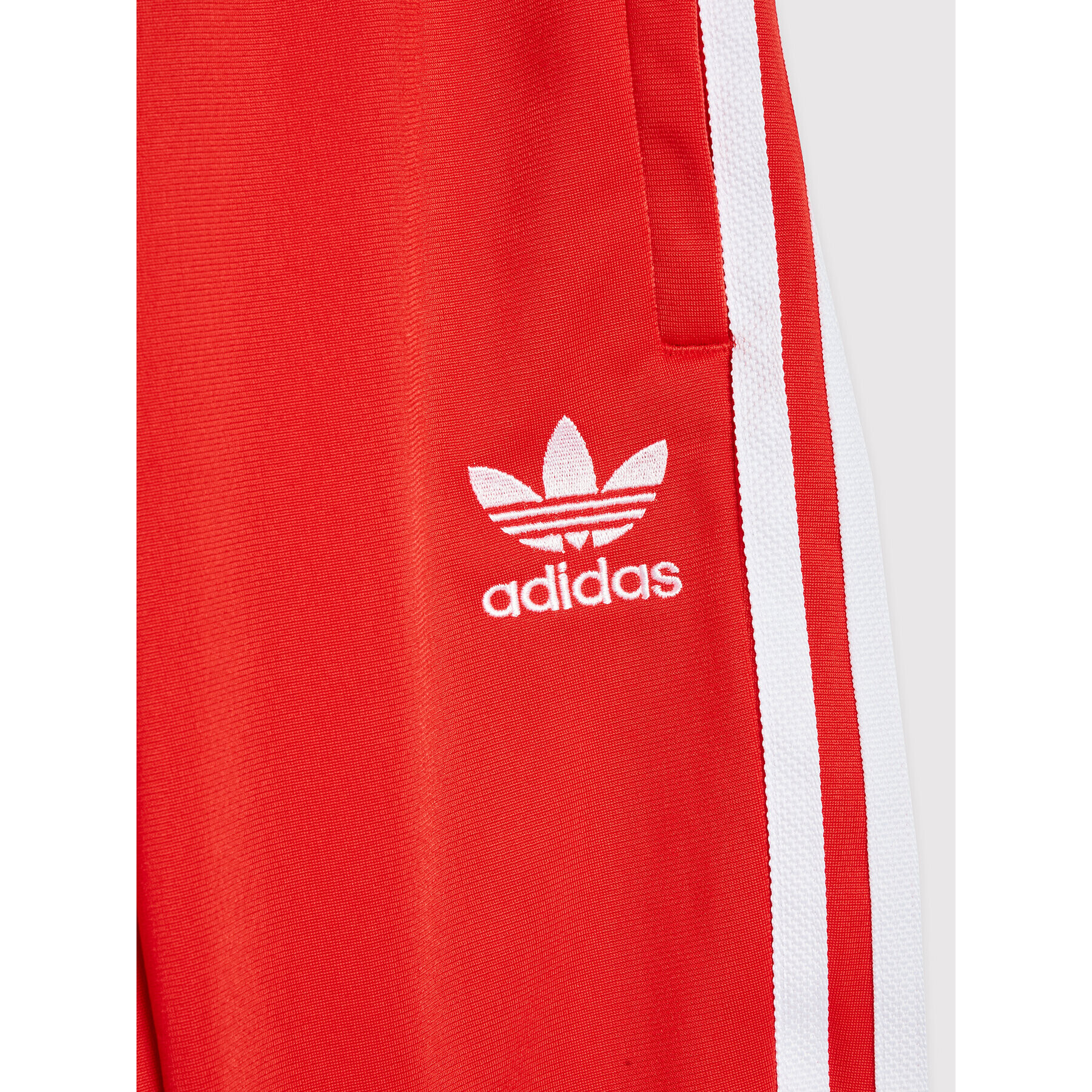 adidas Долнище анцуг adicolor Sst Track HD2047 Червен Regular Fit - Pepit.bg