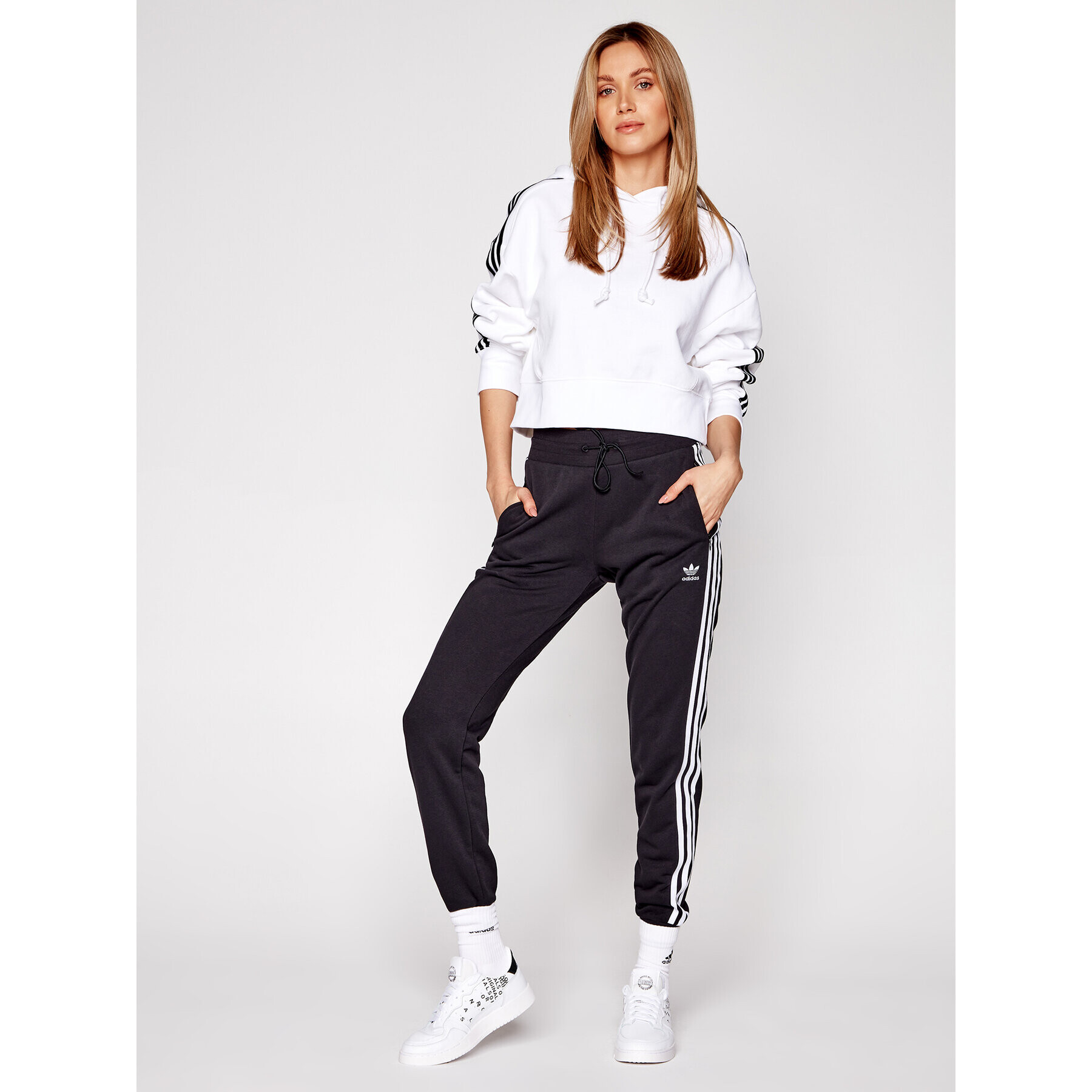 adidas Долнище анцуг Cuffed GD2255 Черен Slim Fit - Pepit.bg