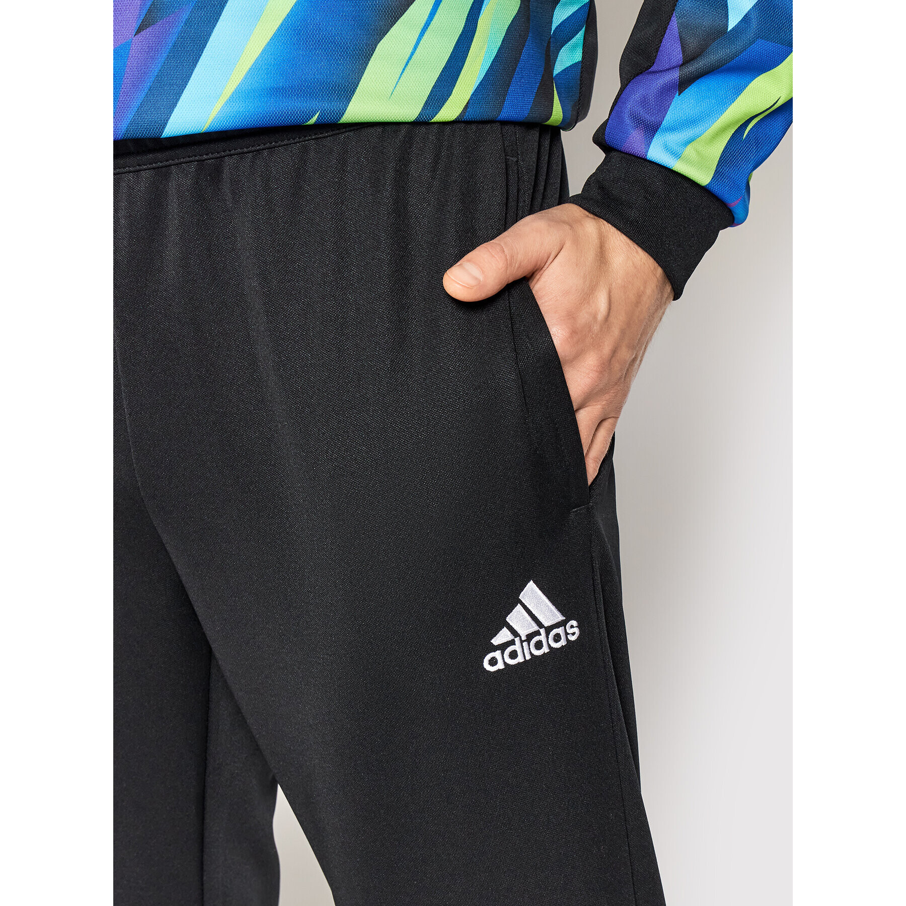 adidas Долнище анцуг Entrada 22 Training HC0332 Черен Regular Fit - Pepit.bg