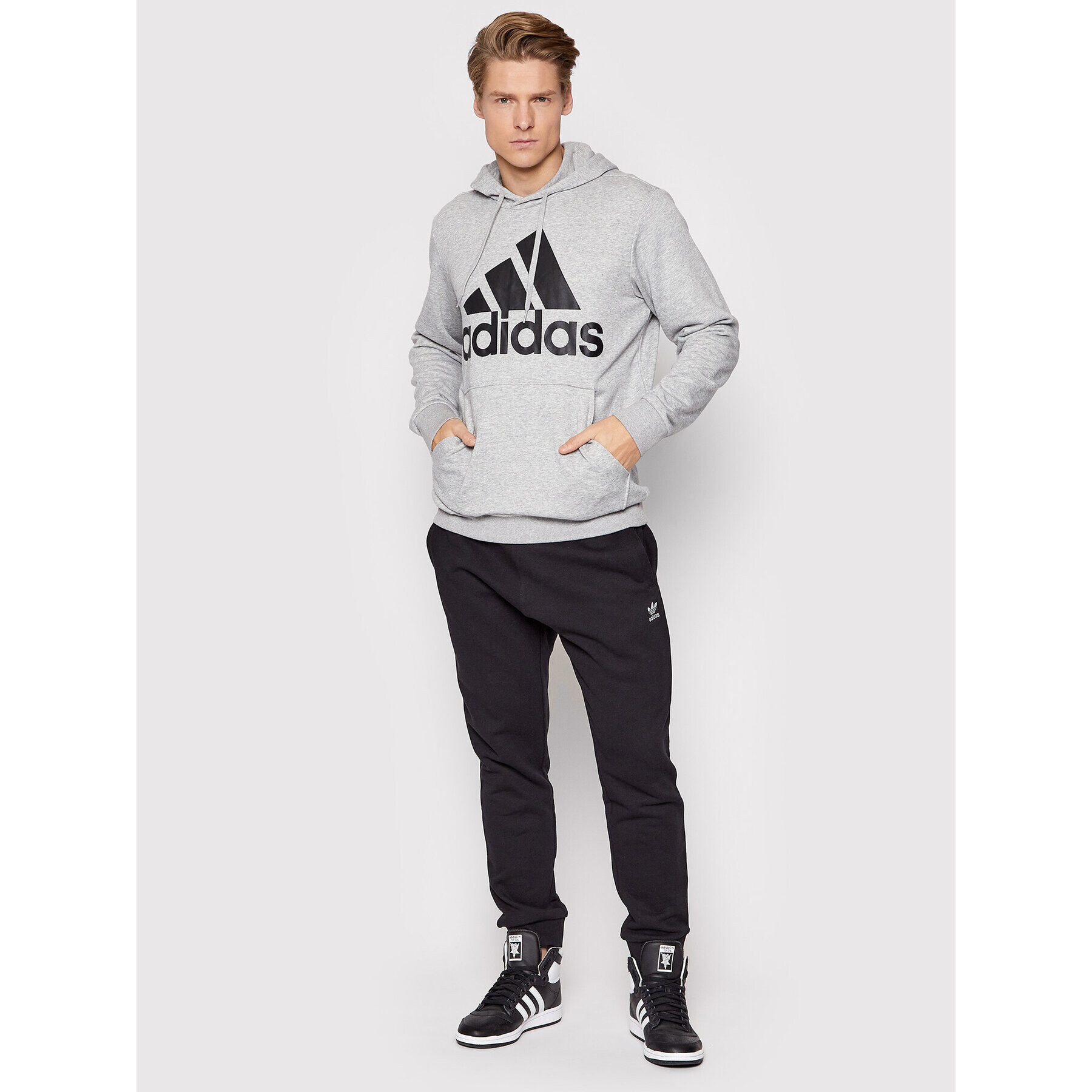 adidas Долнище анцуг Essentials HC5126 Черен Slim Fit - Pepit.bg