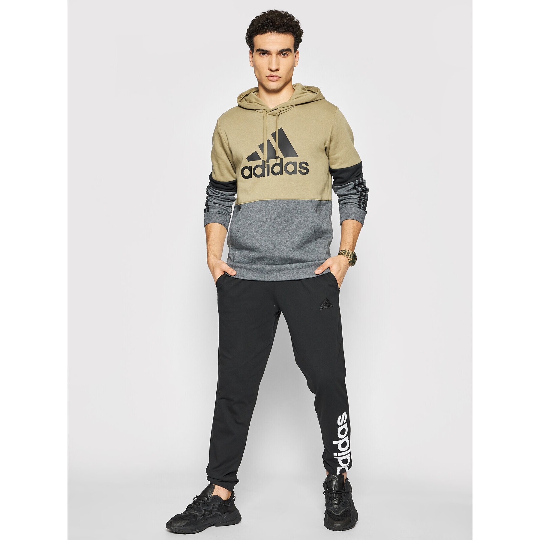 adidas Долнище анцуг Essentials Single Jersey GK8827 Черен Regular Fit - Pepit.bg