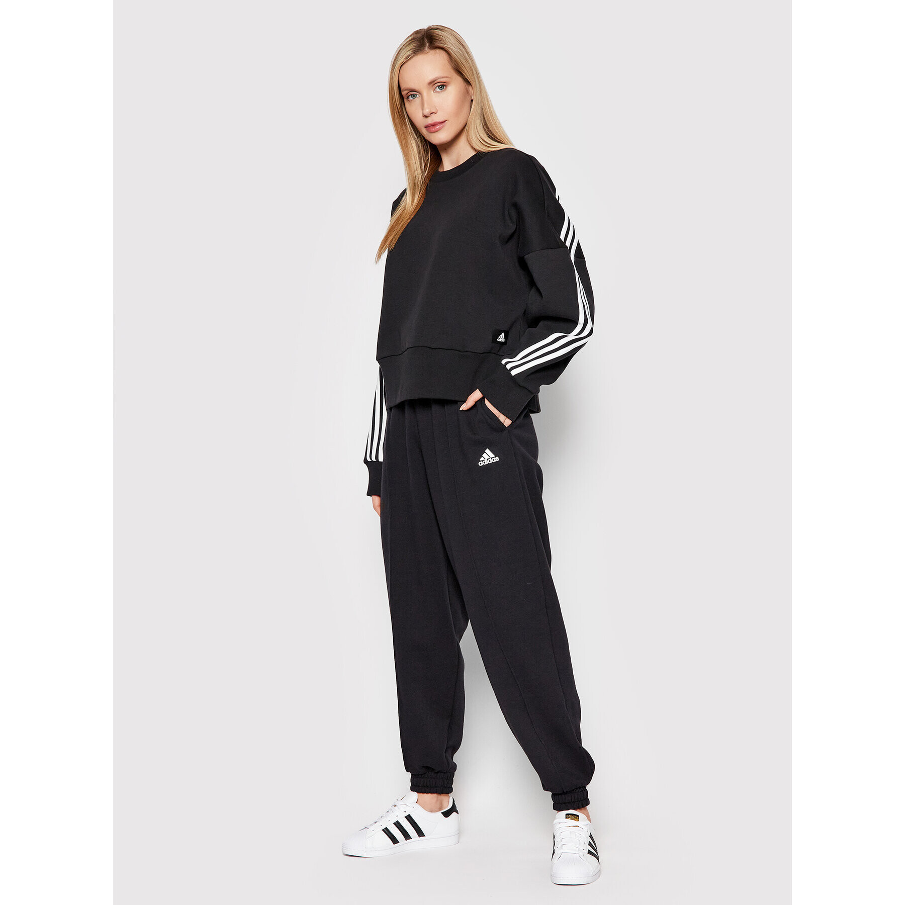 adidas Performance Долнище анцуг Essentials Studio Fleece HD676 Черен Relaxed Fit - Pepit.bg