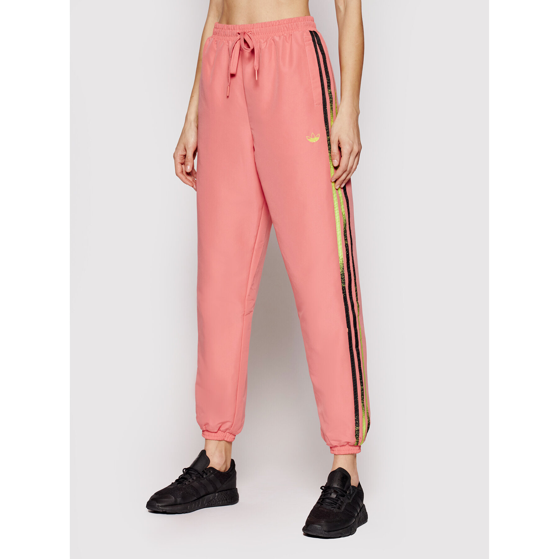 adidas Долнище анцуг Fakten GN4391 Розов Regular Fit - Pepit.bg