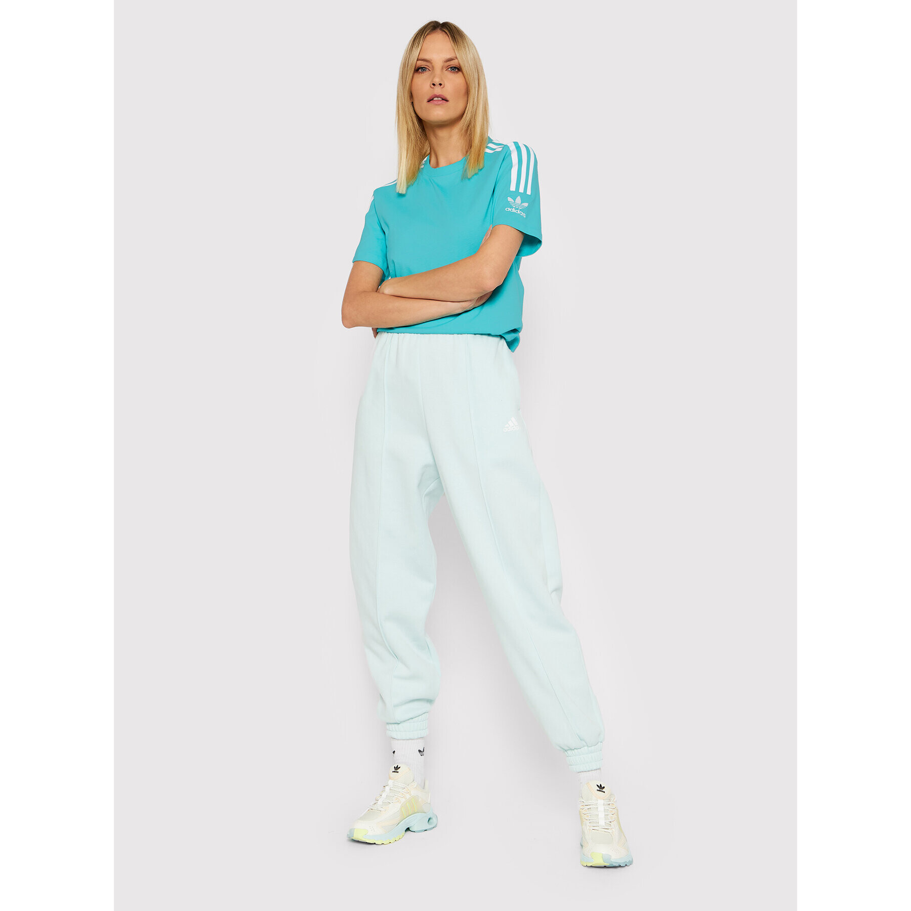 adidas Долнище анцуг Studio It HD6808 Зелен Loose Fit - Pepit.bg