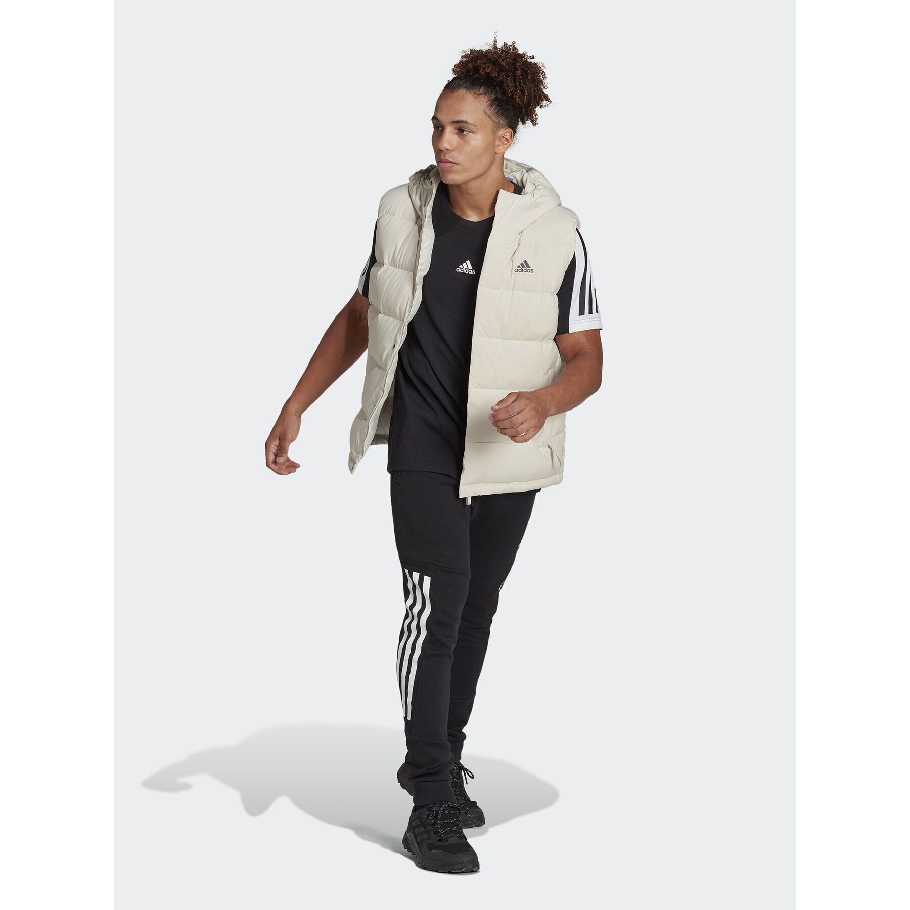 adidas Елек Helionic HE1462 Бежов Regular Fit - Pepit.bg