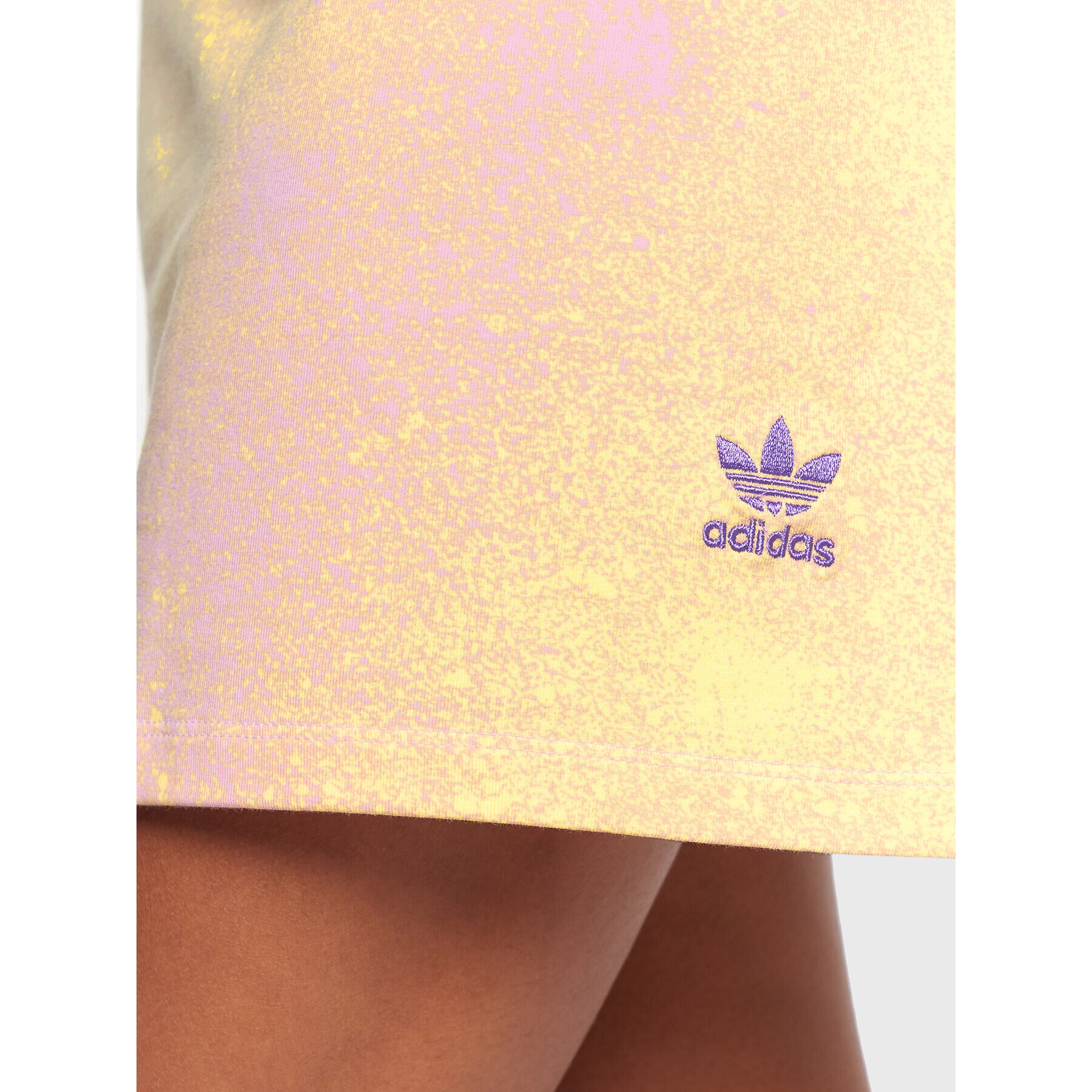 adidas Ежедневна рокля Allover Print HL9039 Цветен Loose Fit - Pepit.bg