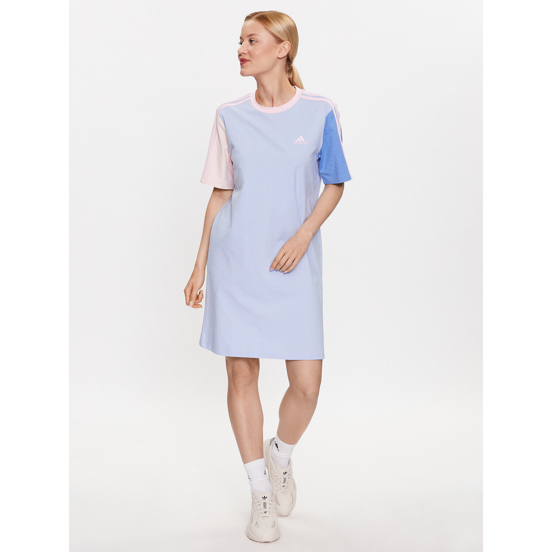 adidas Ежедневна рокля Essentials 3-Stripes Single Jersey Boyfriend Tee Dress IC1460 Син Loose Fit - Pepit.bg