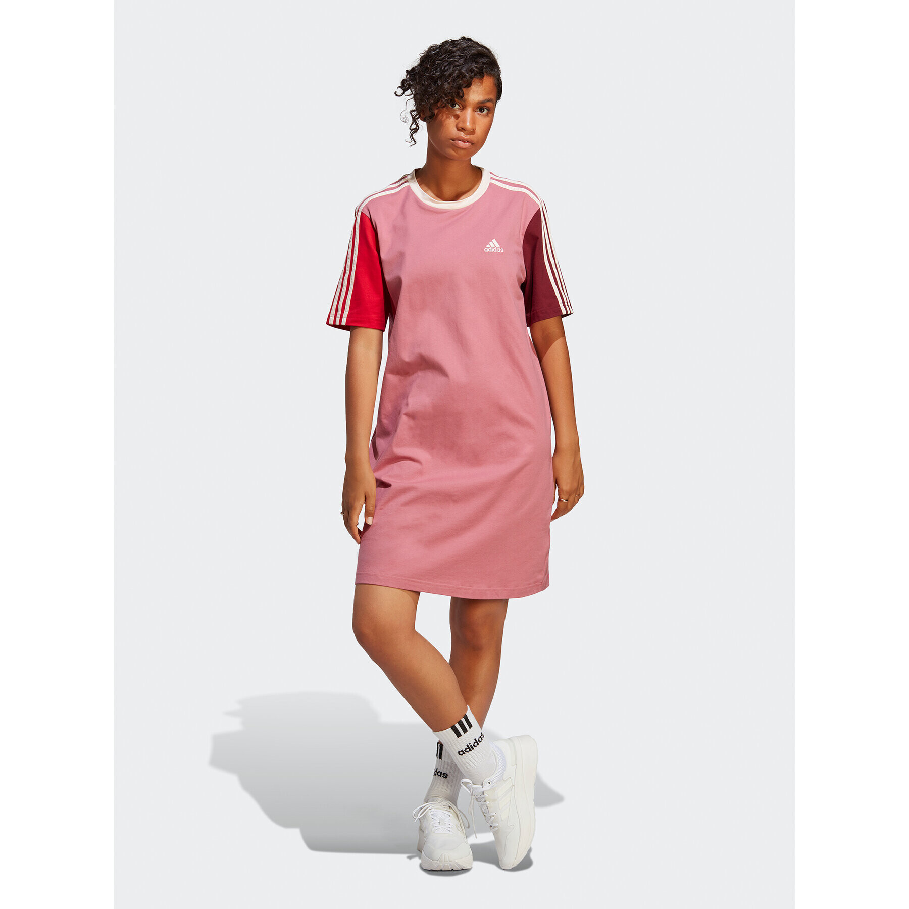 adidas Ежедневна рокля Essentials 3-Stripes Single Jersey Boyfriend Tee Dress IC1461 Розов Loose Fit - Pepit.bg