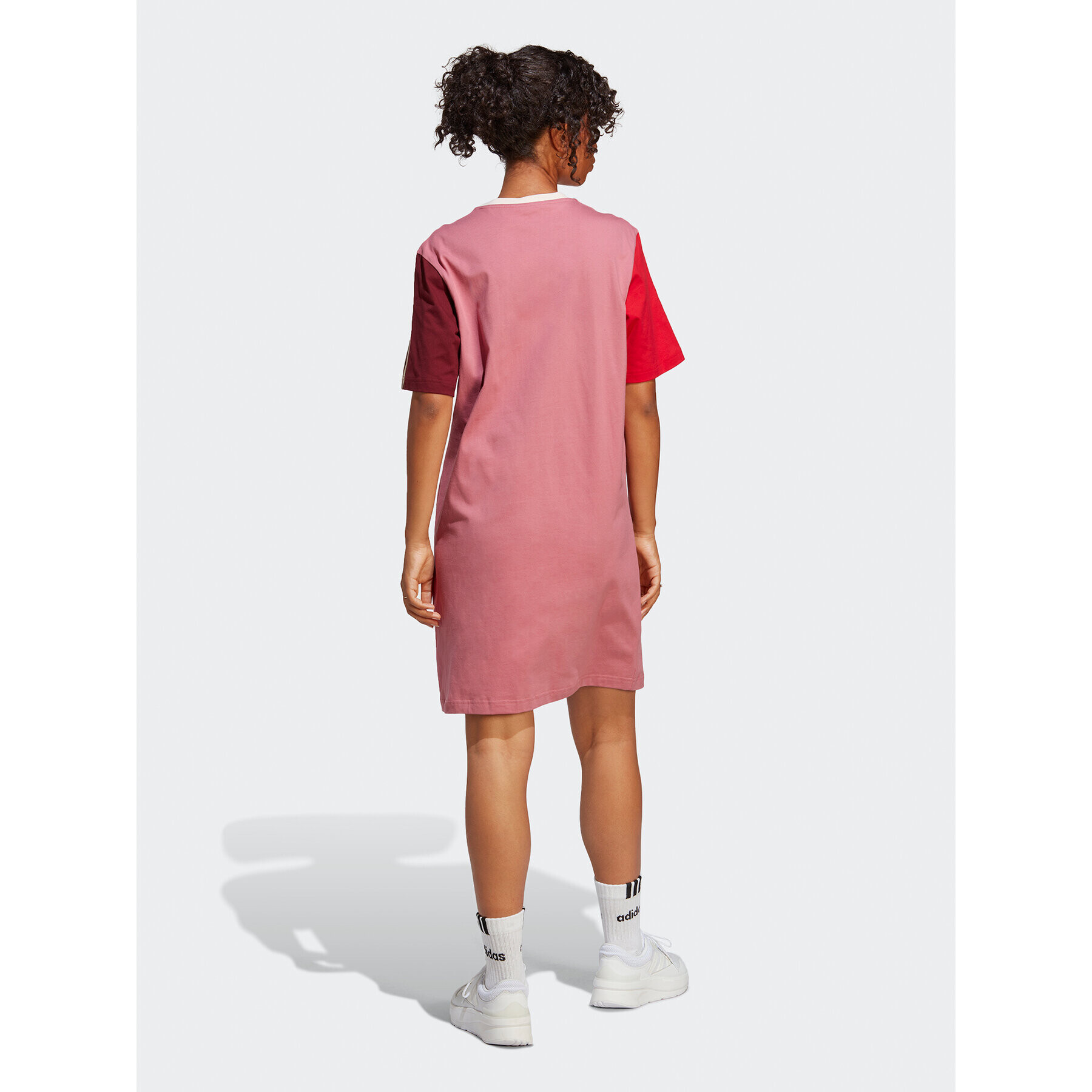 adidas Ежедневна рокля Essentials 3-Stripes Single Jersey Boyfriend Tee Dress IC1461 Розов Loose Fit - Pepit.bg