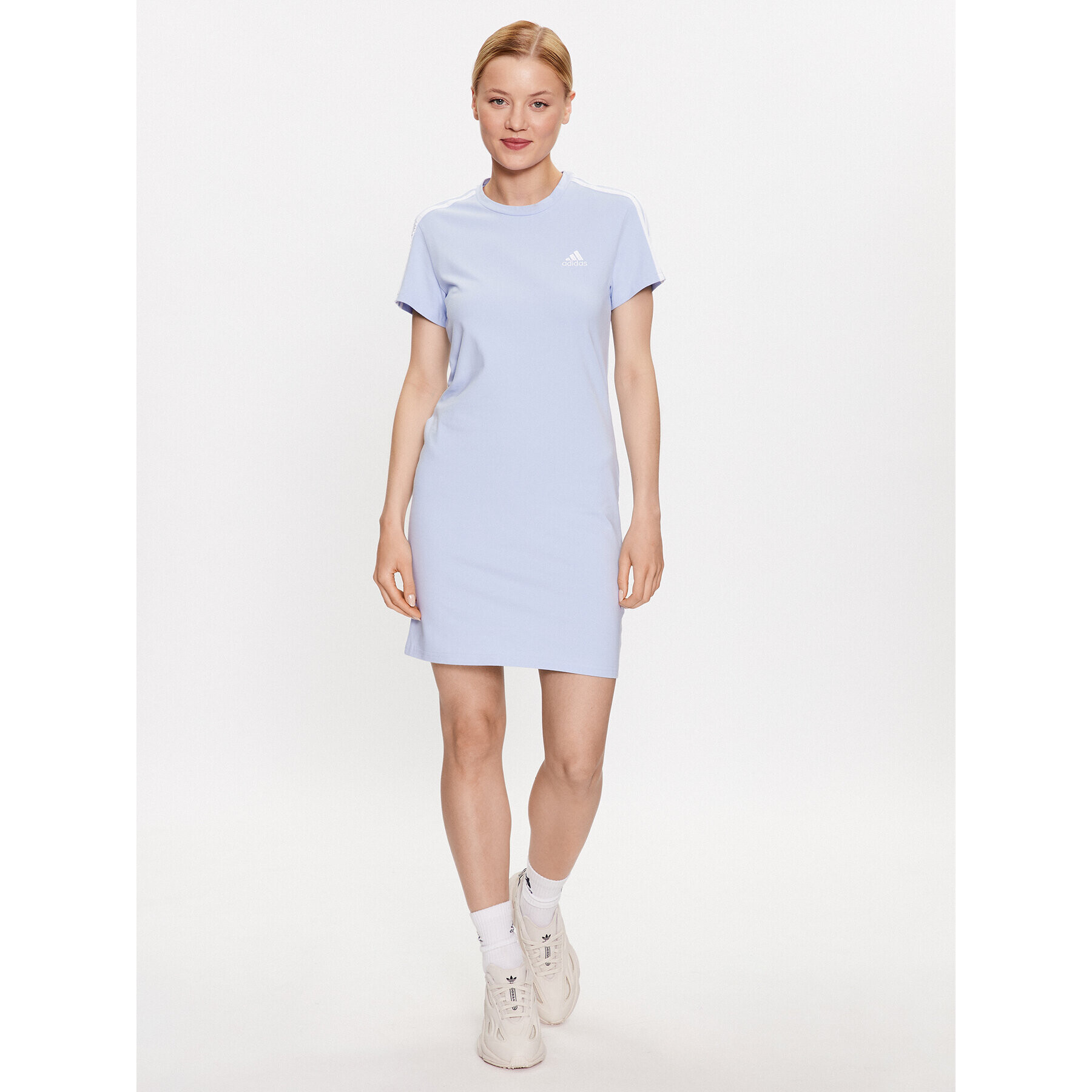 adidas Ежедневна рокля Essentials 3-Stripes Tee Dress IC9885 Син Fitted Fit - Pepit.bg