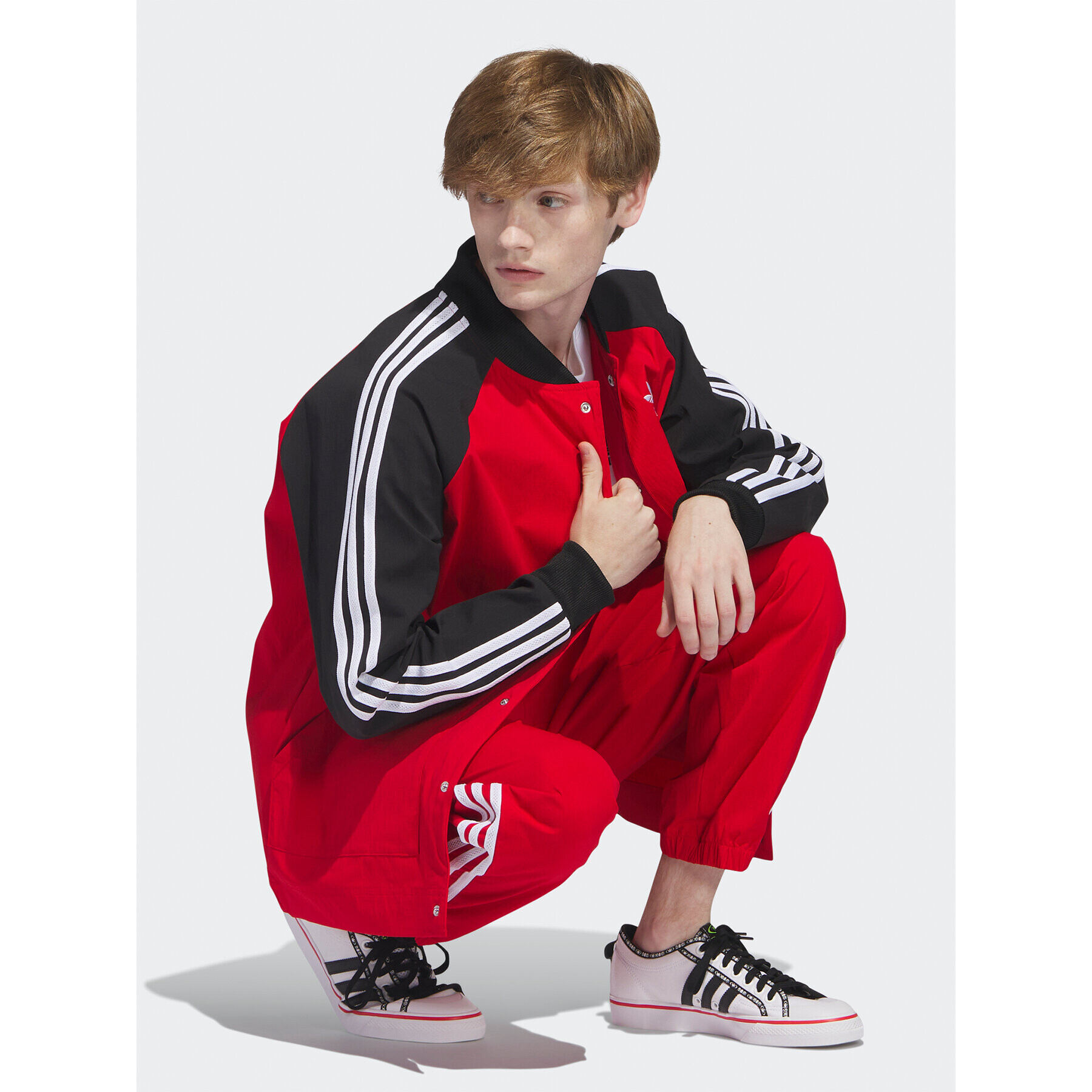 adidas Яке бомбър IC5542 Червен Regular Fit - Pepit.bg