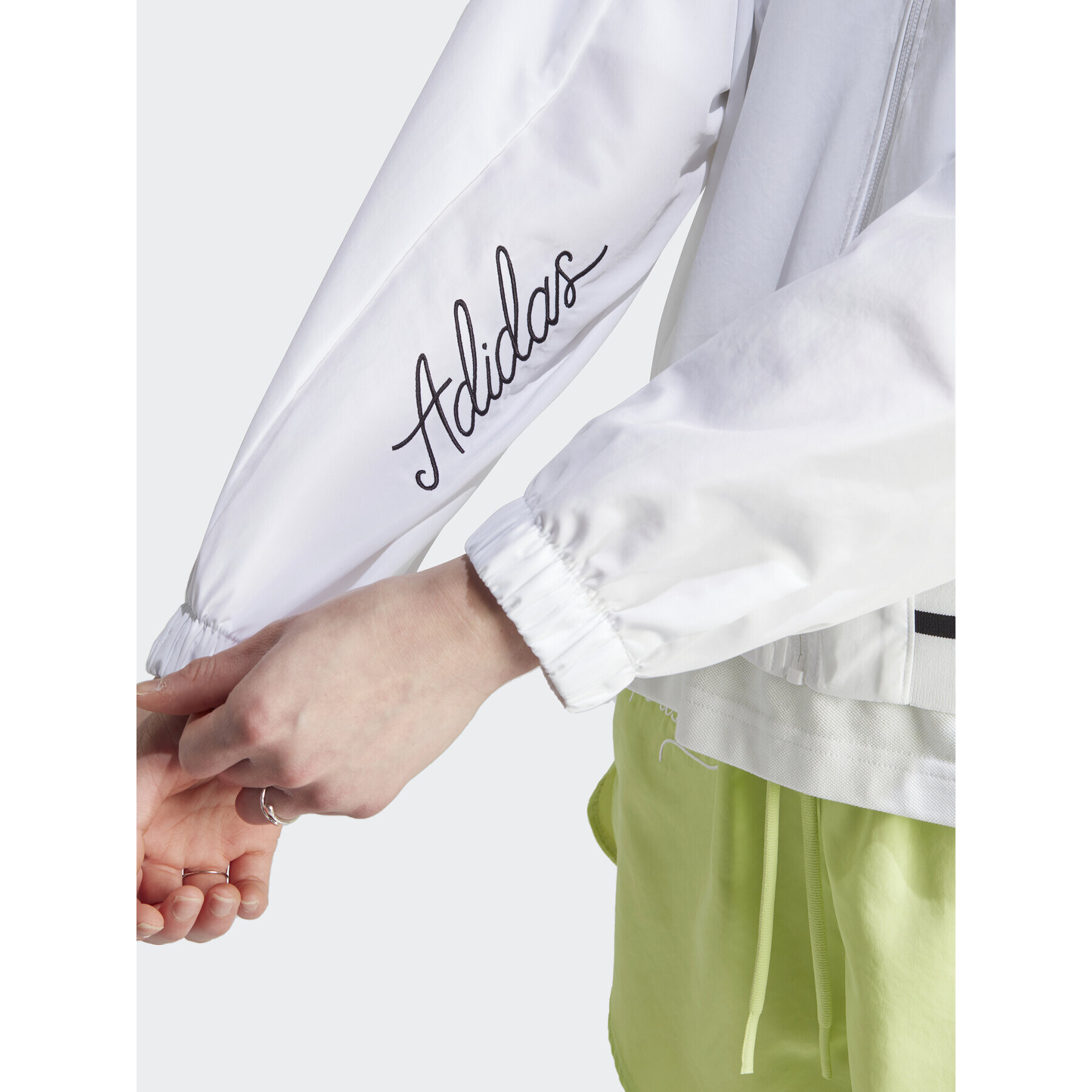 adidas Яке бомбър Scribble IA3137 Бял Loose Fit - Pepit.bg