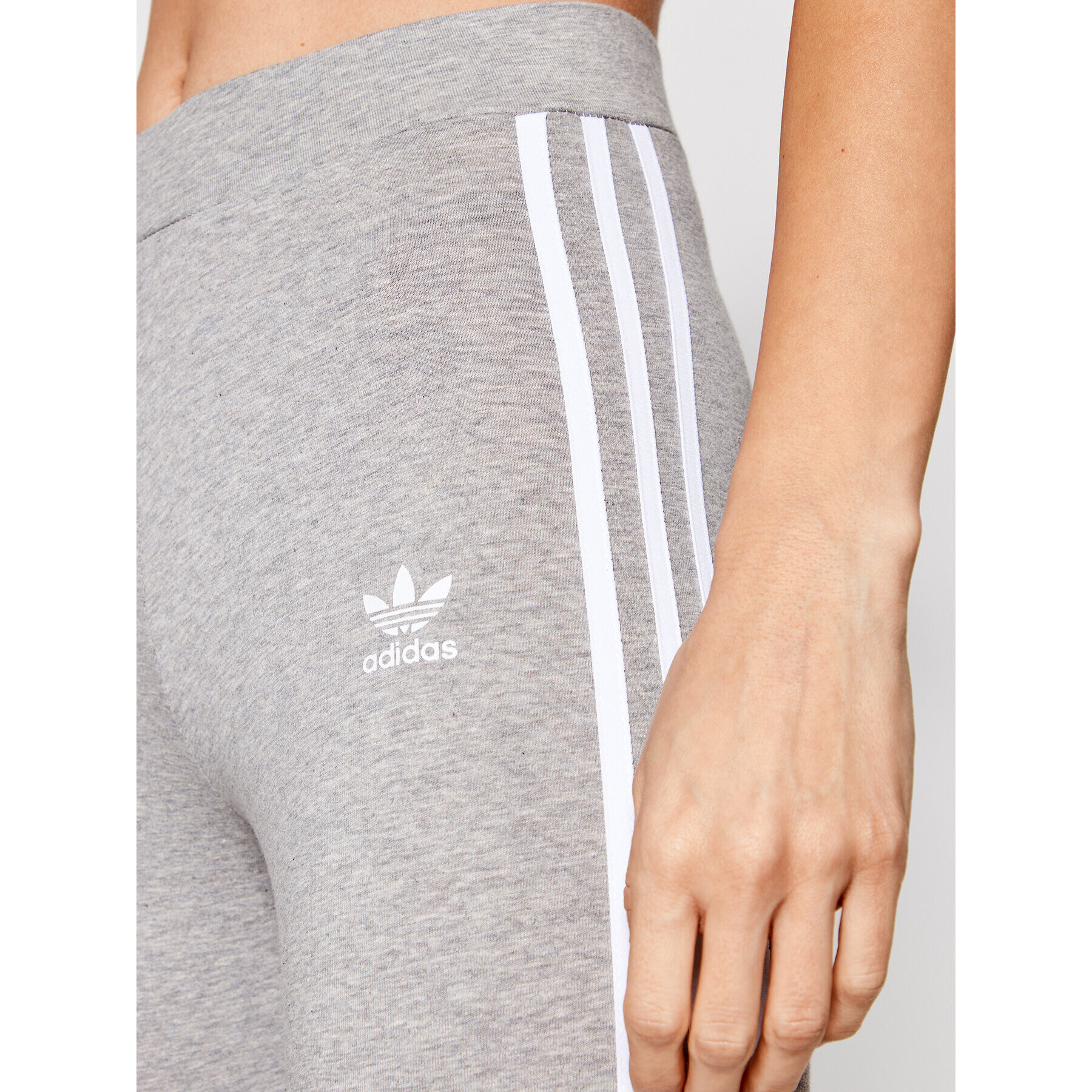 adidas Клин adicolor Classics 3-Stripes GN4506 Сив Tight Fit - Pepit.bg