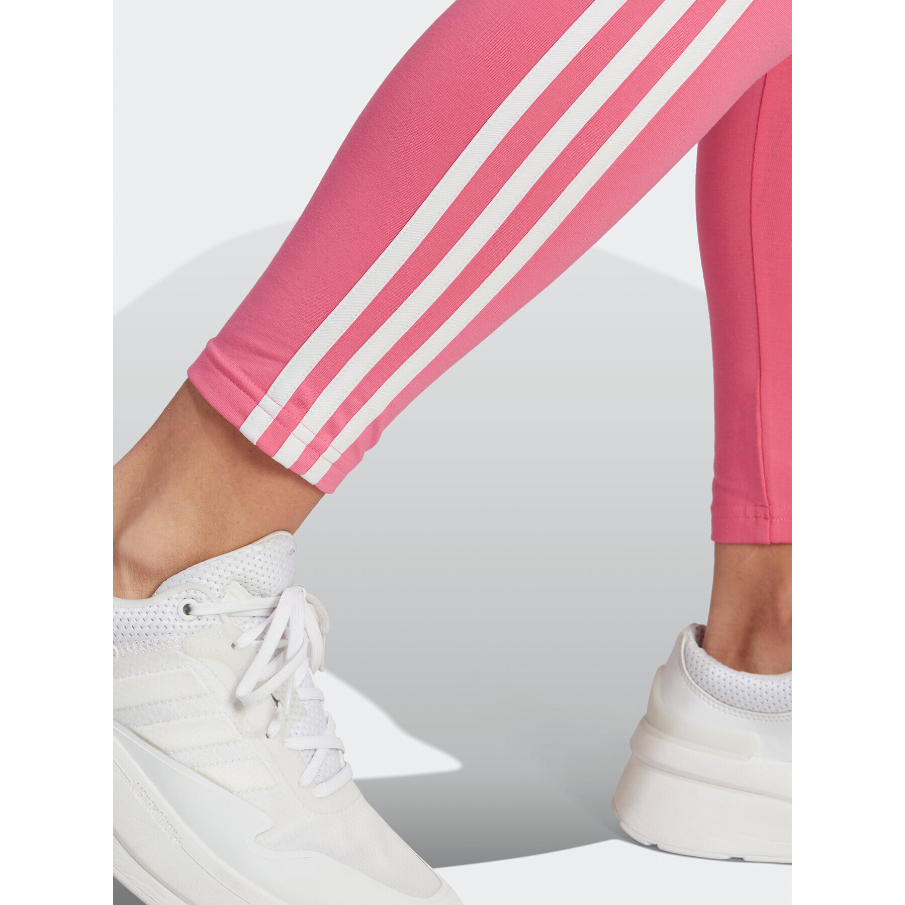 adidas Клин Essentials 3-Stripes High-Waisted Single Jersey Leggings IC7154 Розов - Pepit.bg