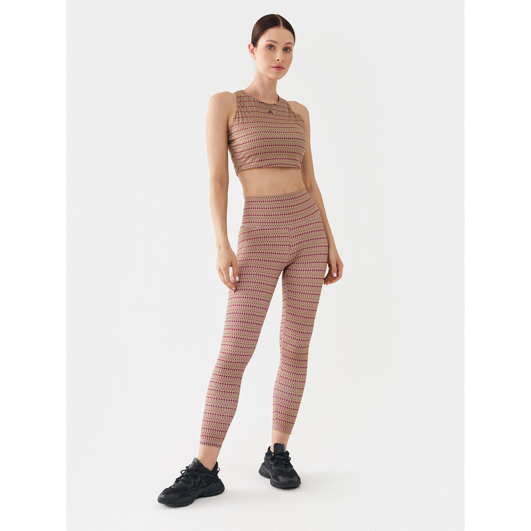 adidas Клин HY2803 Червен - Pepit.bg