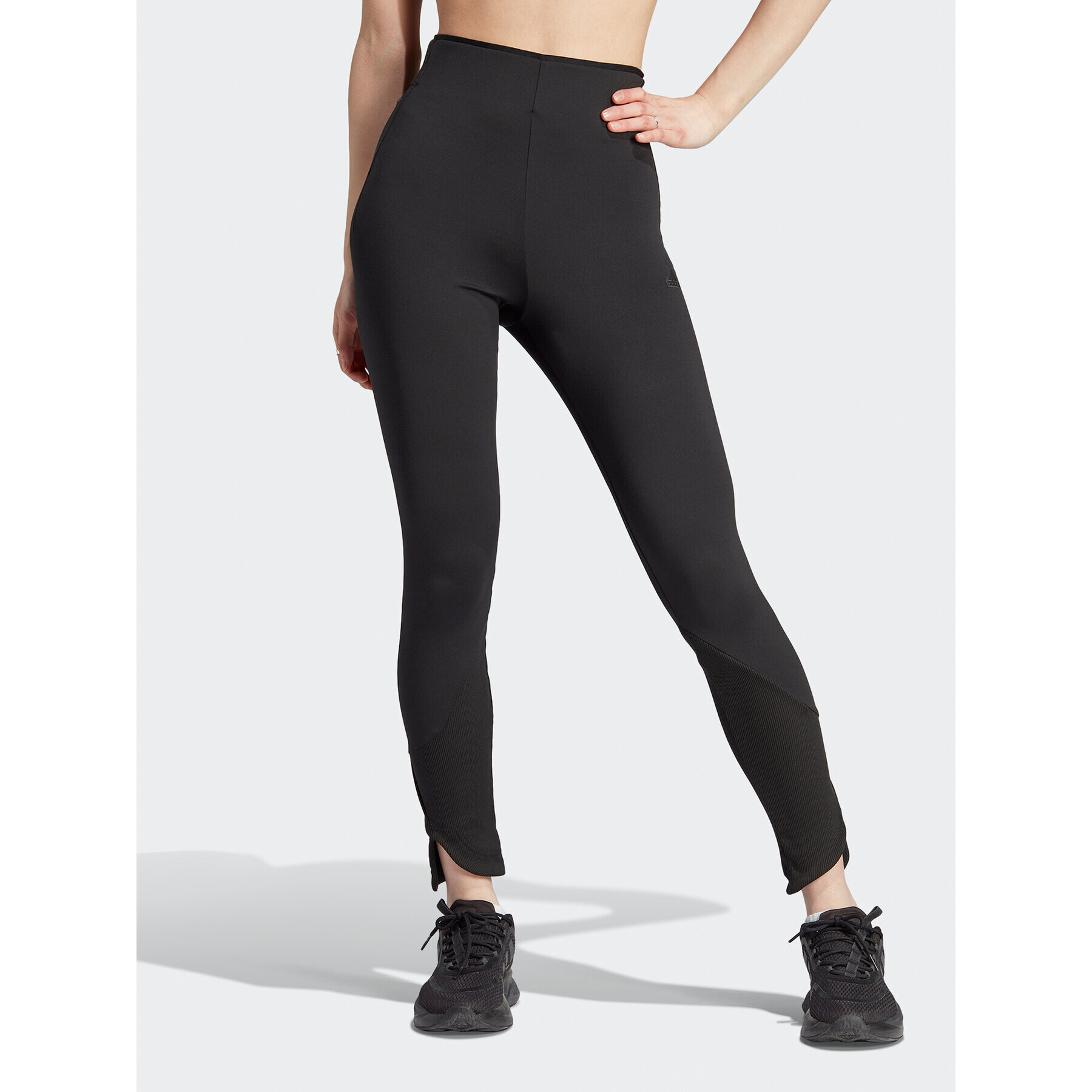 adidas Клин HZ2858 Черен Slim Fit - Pepit.bg