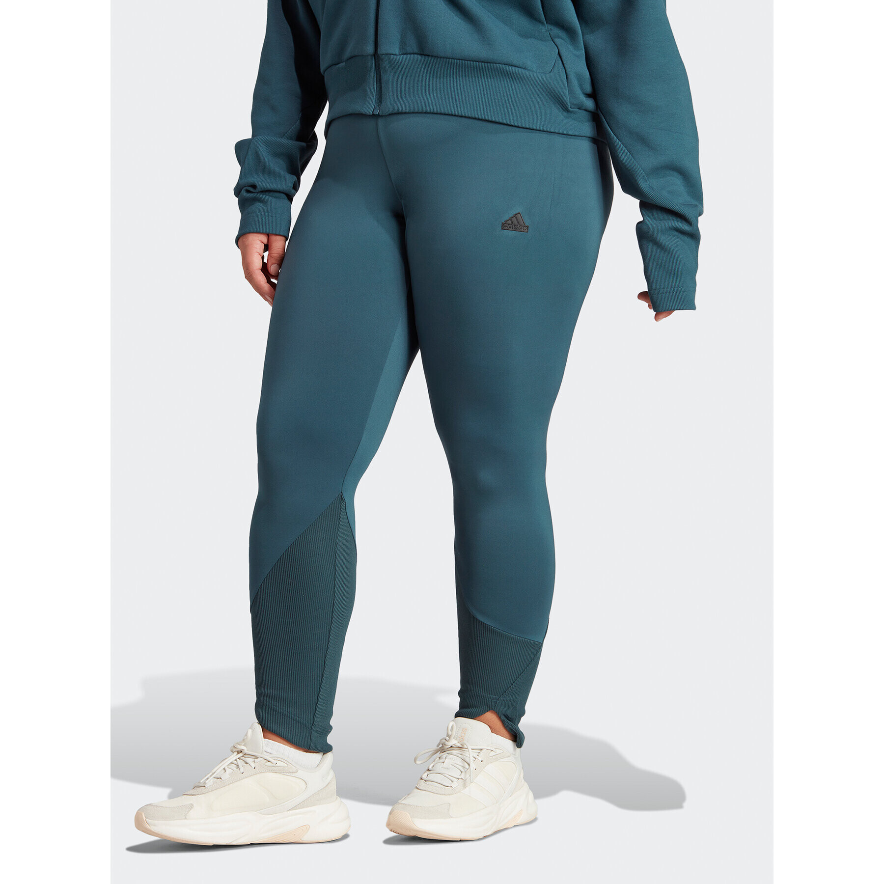 adidas Клин IL9591 Електриков Regular Fit - Pepit.bg