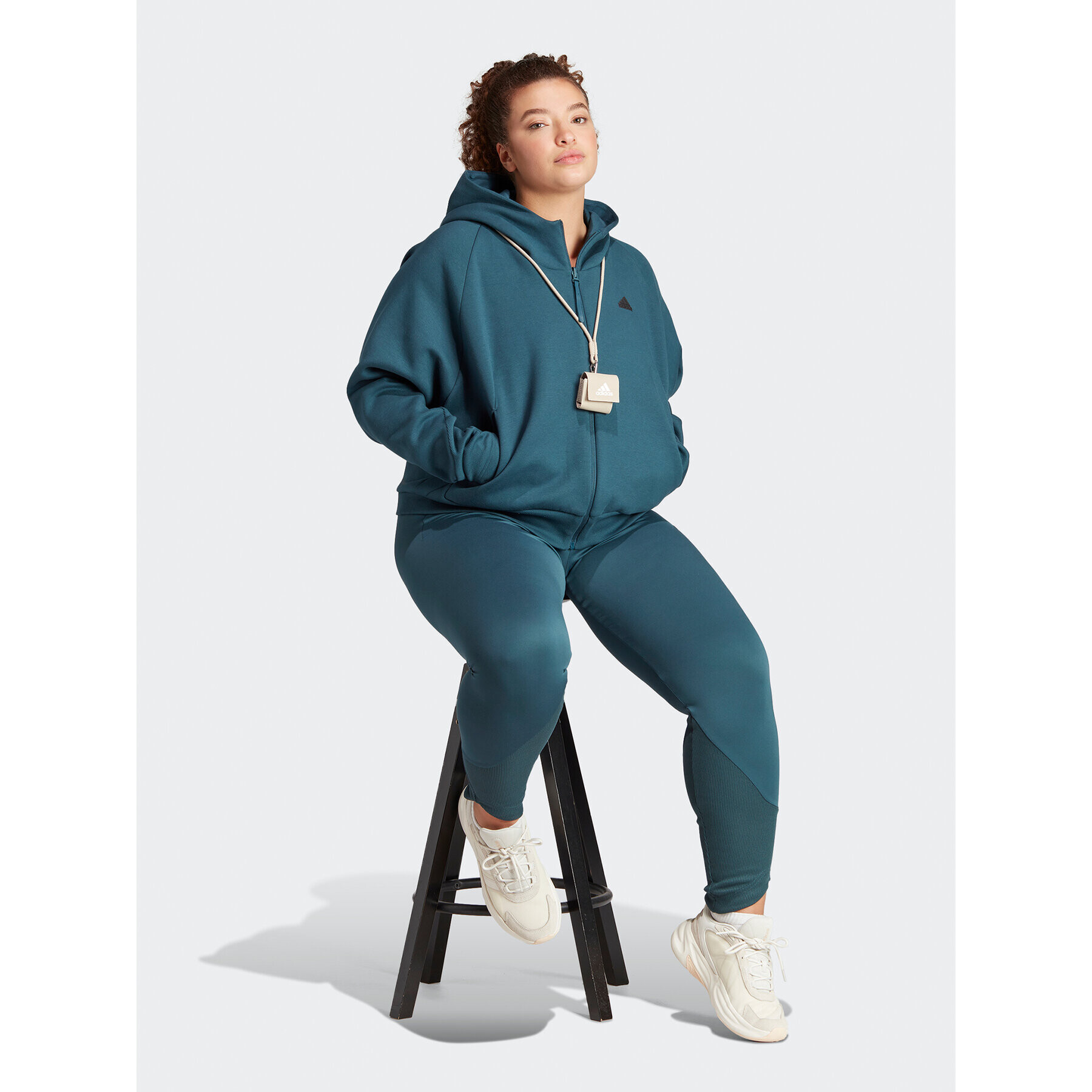 adidas Клин IL9591 Електриков Regular Fit - Pepit.bg