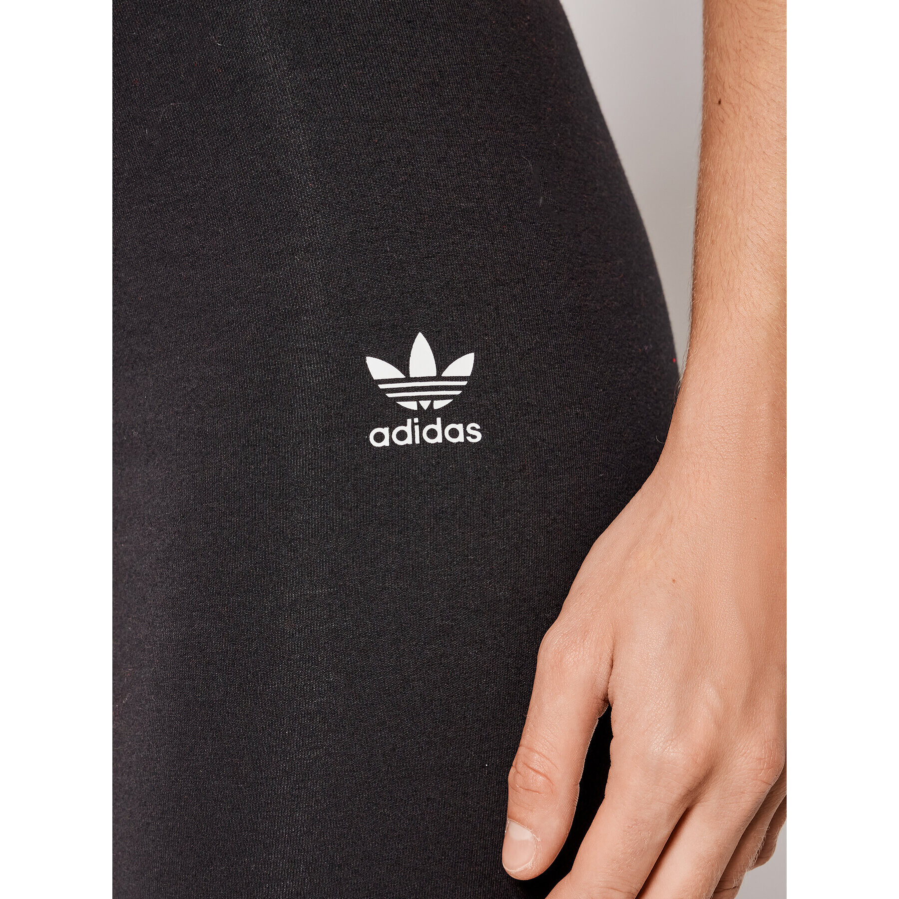 adidas Клин Lougewear adicolor Essentials H06625 Черен Skinny Fit - Pepit.bg