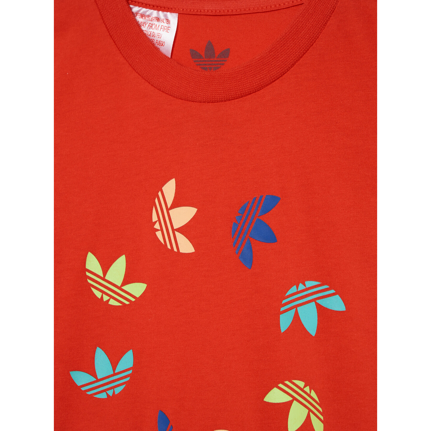 adidas Комплект тишърт и спортни шорти adicolor HE6853 Червен Regular Fit - Pepit.bg