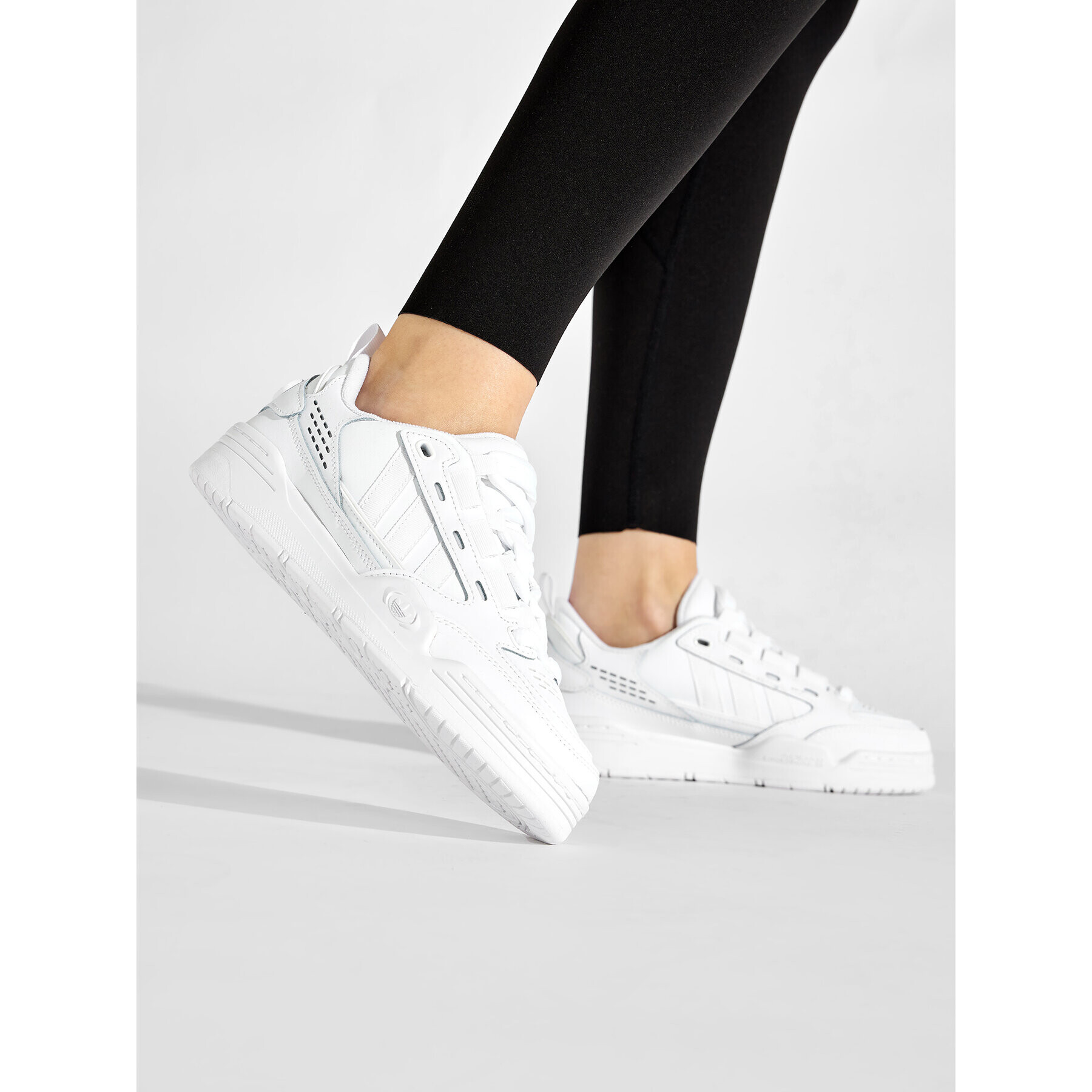 adidas Обувки adi2000 J GY6580 Бял - Pepit.bg