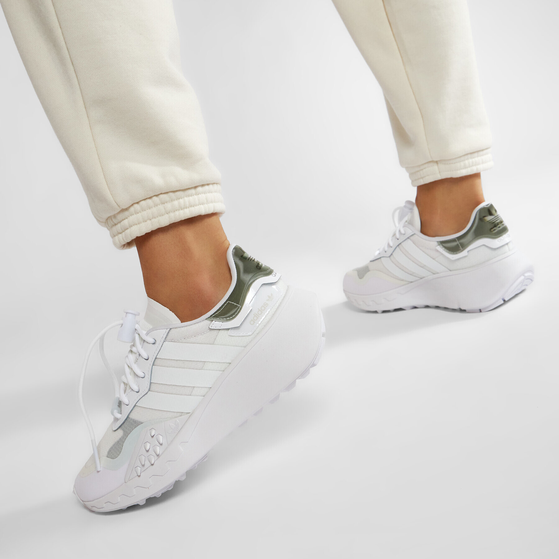 adidas Обувки Choigo W FY6499 Бял - Pepit.bg