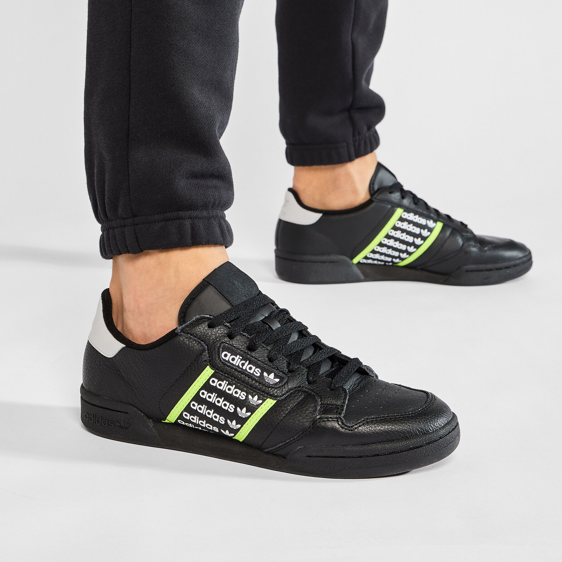 adidas Обувки Continental 80 FX5108 Черен - Pepit.bg