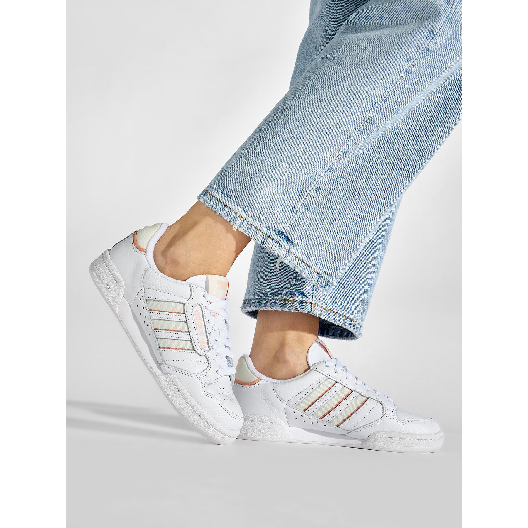 adidas Обувки Continental 80 Stripes W GX4432 Бял - Pepit.bg