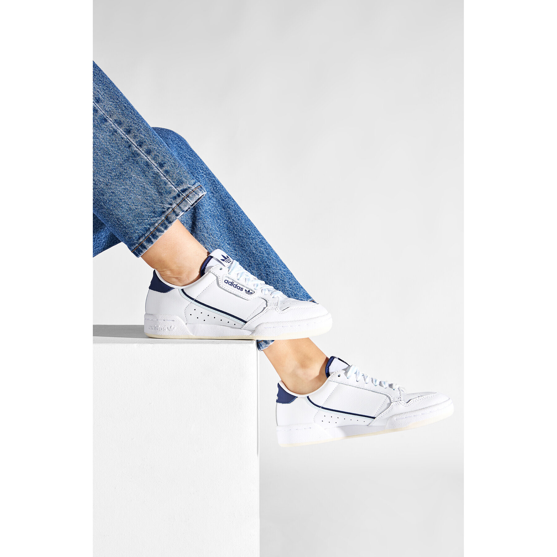 adidas Обувки Continental 80 W GX4456 Бял - Pepit.bg