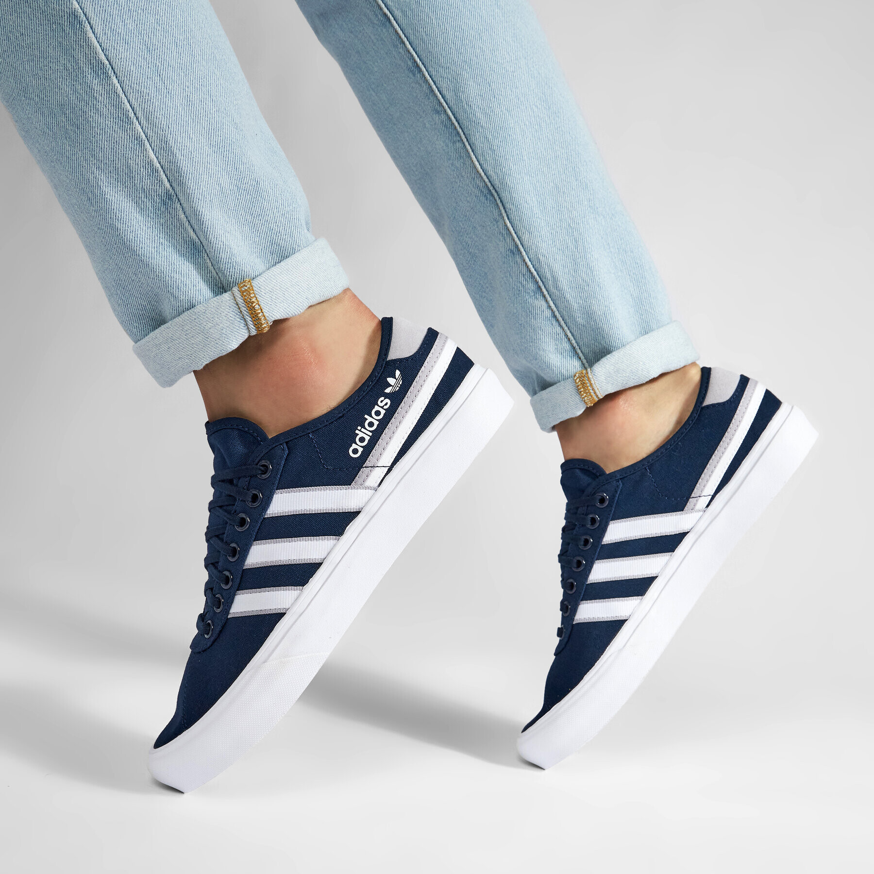 adidas Обувки Delpala FY9311 Тъмносин - Pepit.bg