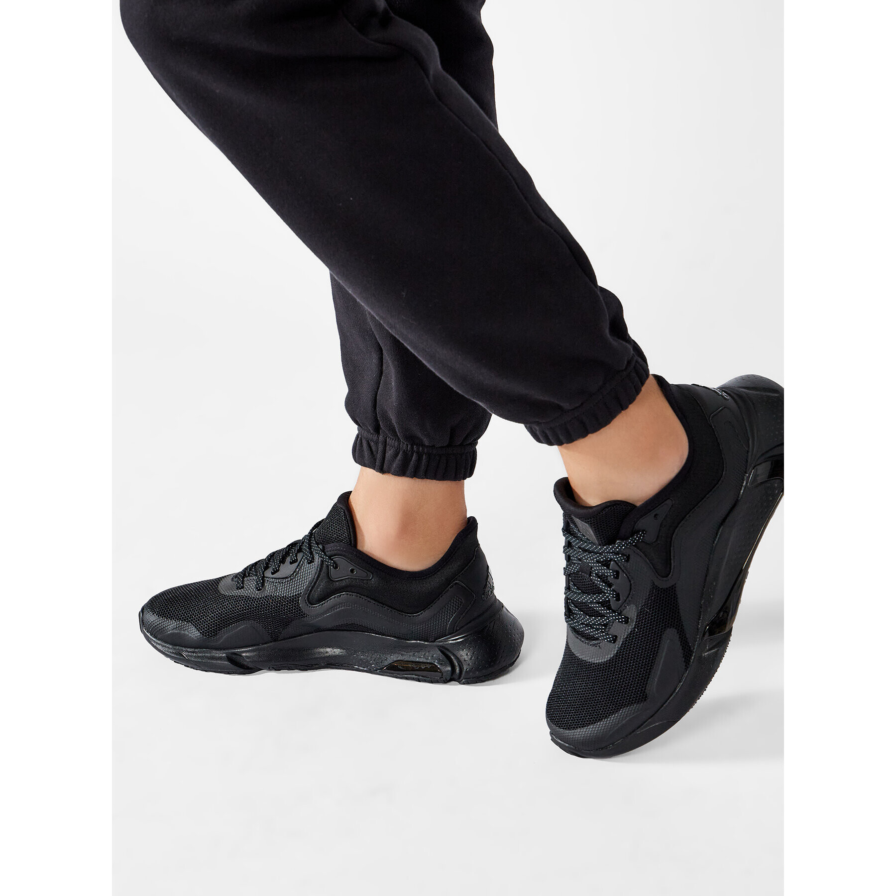 adidas Обувки Edge Xt FW7229 Черен - Pepit.bg