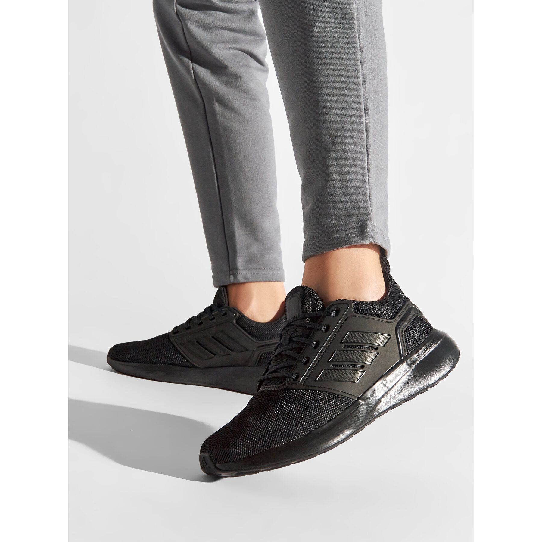 adidas Обувки EQ19 Run GV7373 Черен - Pepit.bg