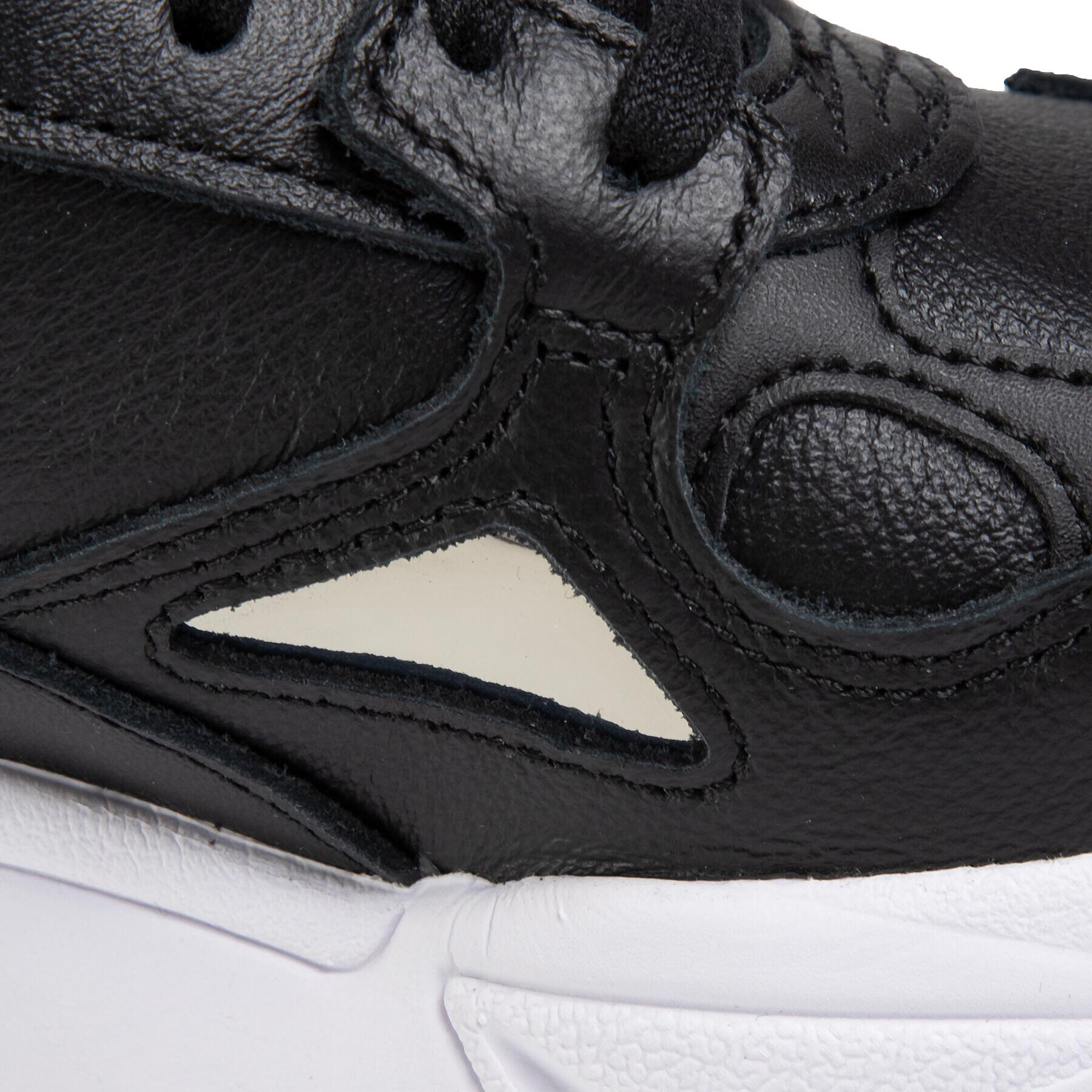 adidas Обувки Falcon W EH1256 Черен - Pepit.bg