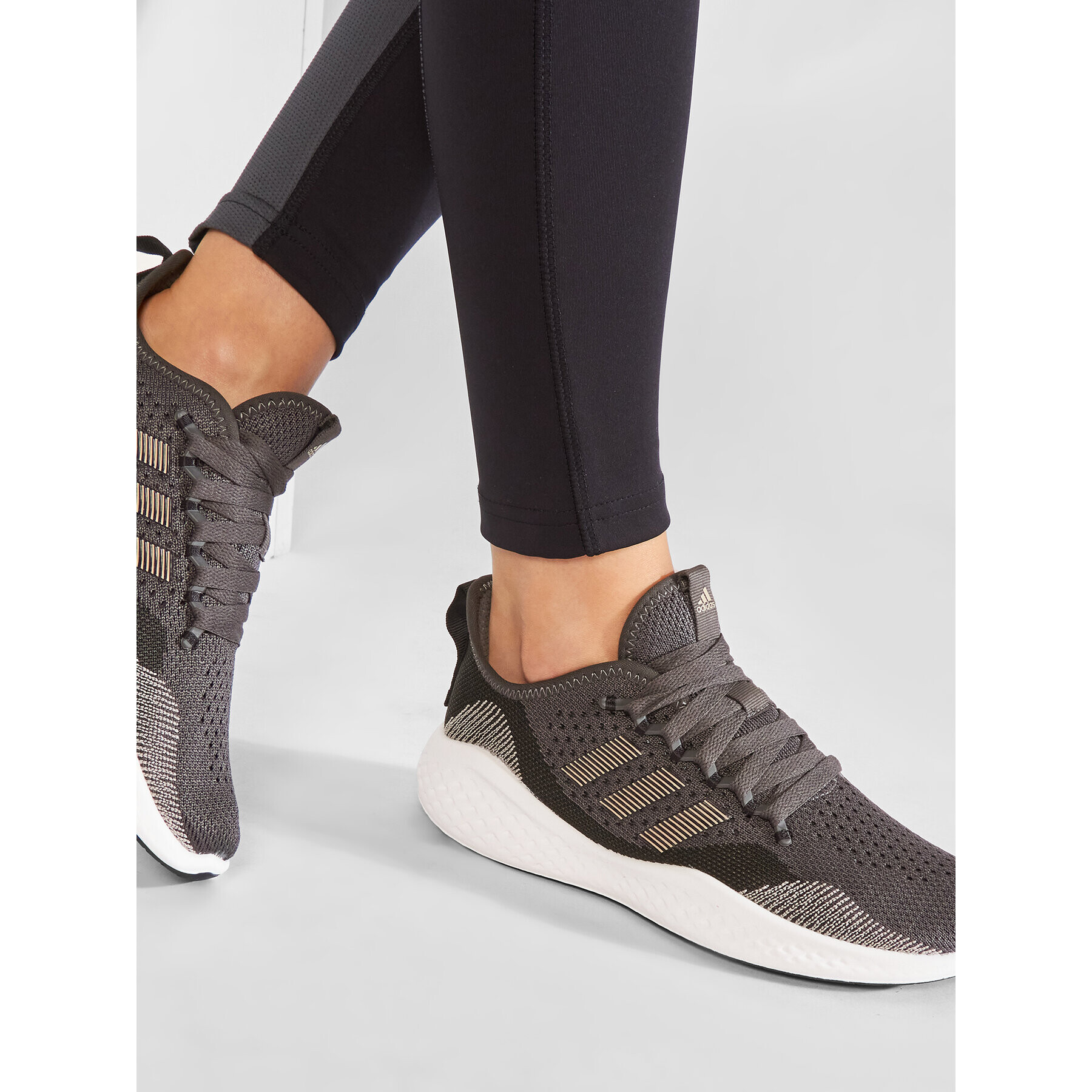 adidas Обувки Fluidflow 2.0 FZ1977 Сив - Pepit.bg