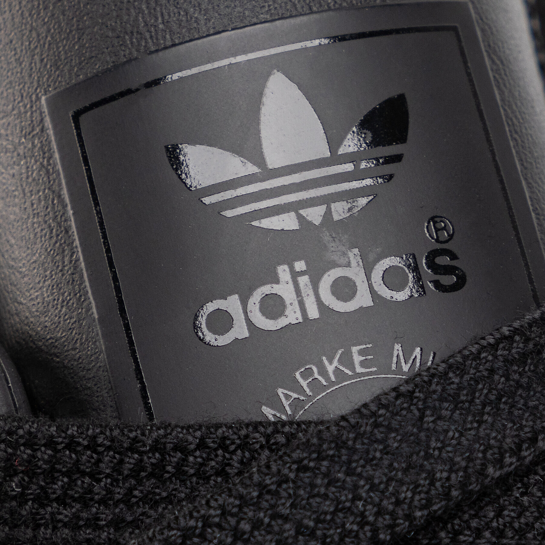 adidas Обувки Forest Grove J EG8959 Черен - Pepit.bg