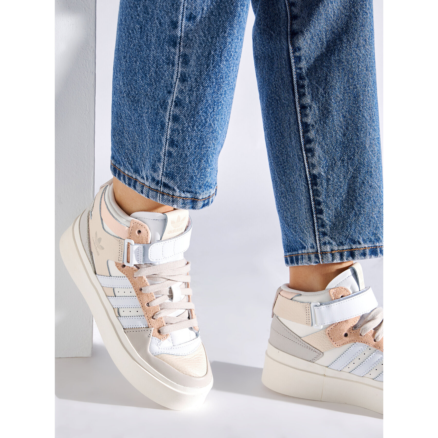 adidas Обувки Forum Bonega Mid W GW7061 Бежов - Pepit.bg