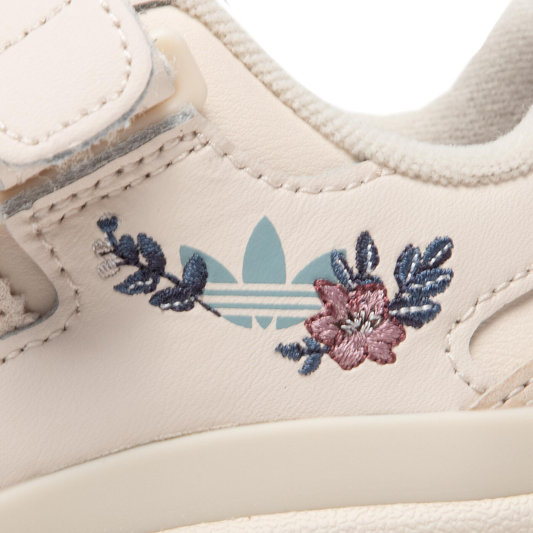 adidas Обувки Forum Low W H03475 Бежов - Pepit.bg