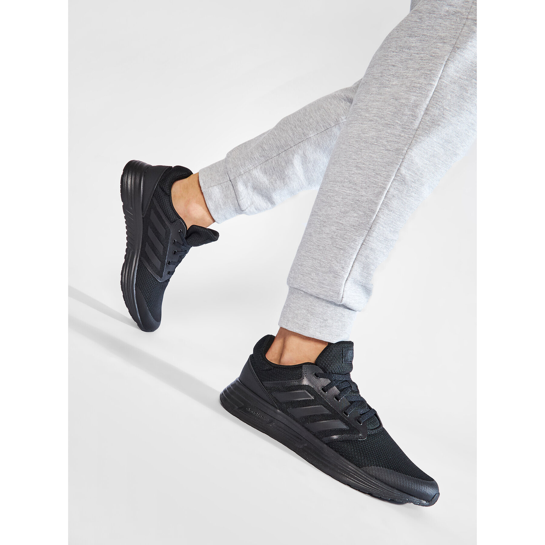 adidas Обувки Galaxy 5 FY6718 Черен - Pepit.bg