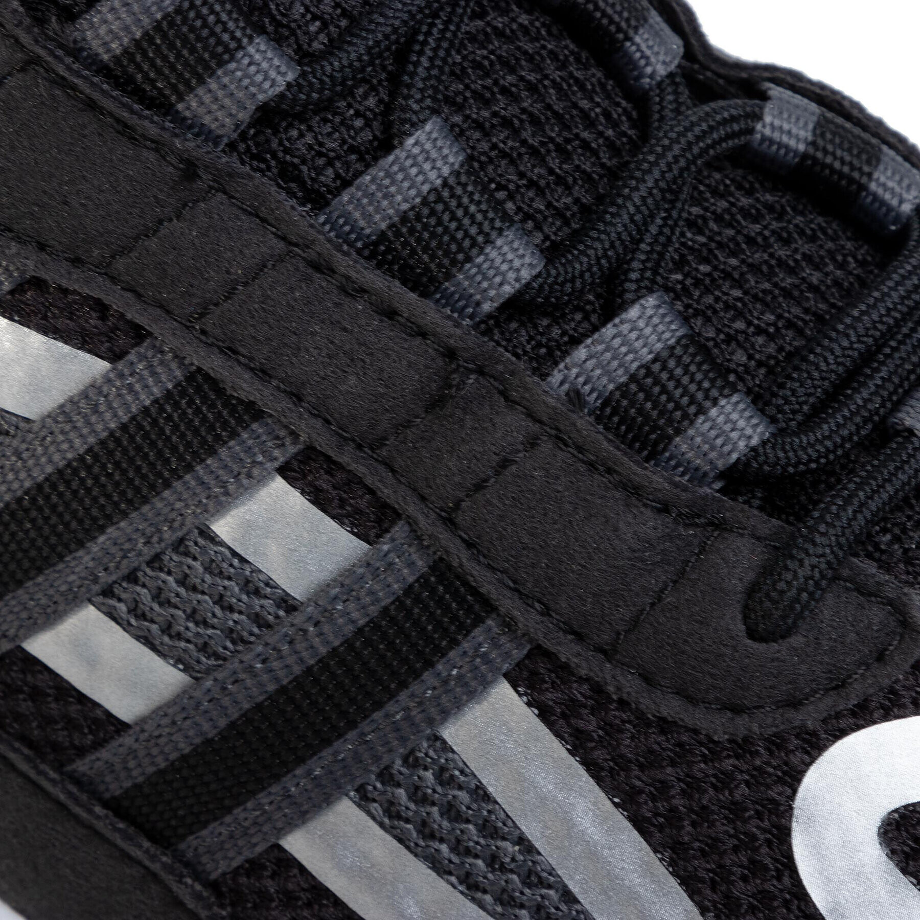 adidas Обувки Haiwee EG9571 Черен - Pepit.bg